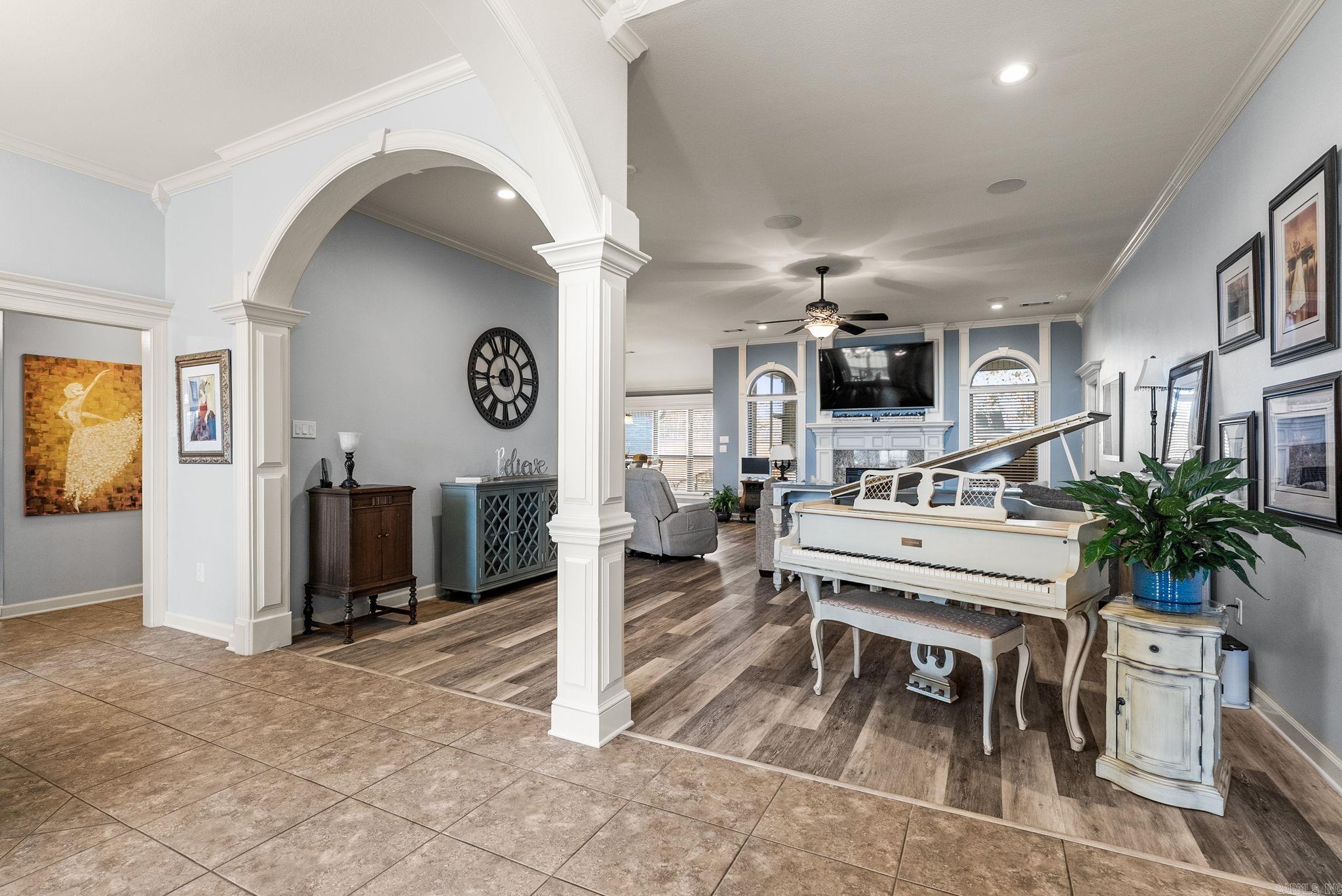 COUNTRY CLUB OF AR-QUARTERS ADDN - Residential