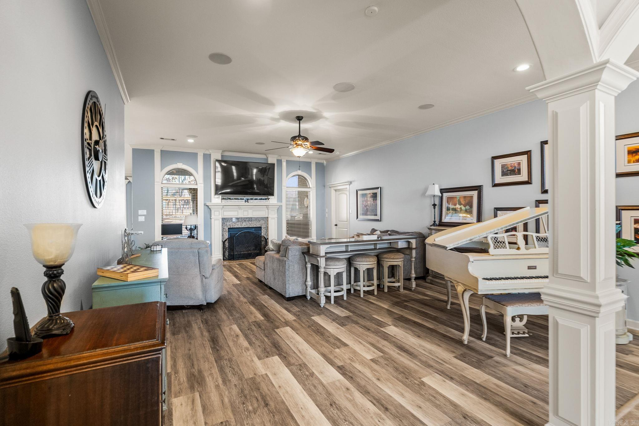 COUNTRY CLUB OF AR-QUARTERS ADDN - Residential