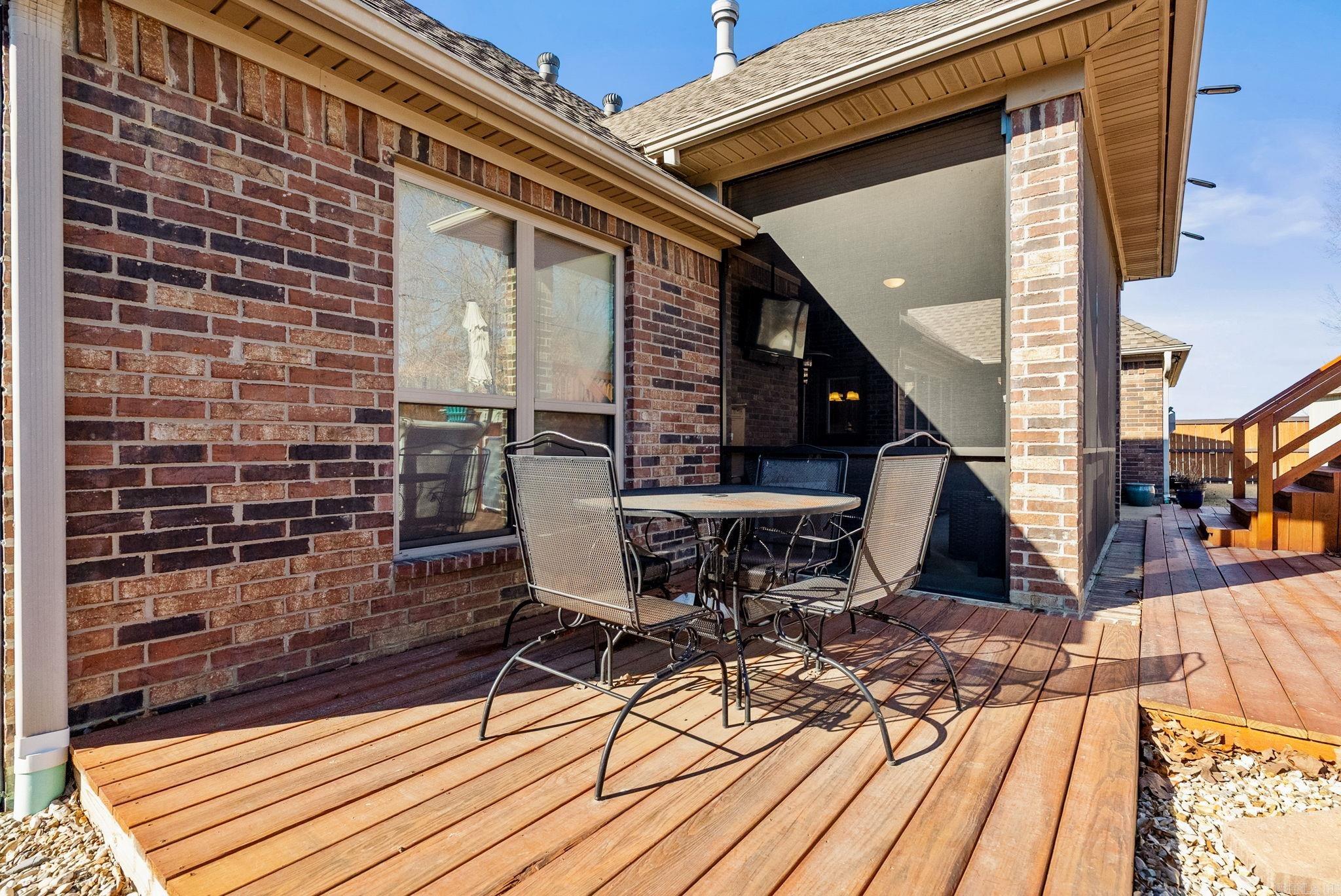 COUNTRY CLUB OF AR-QUARTERS ADDN - Residential