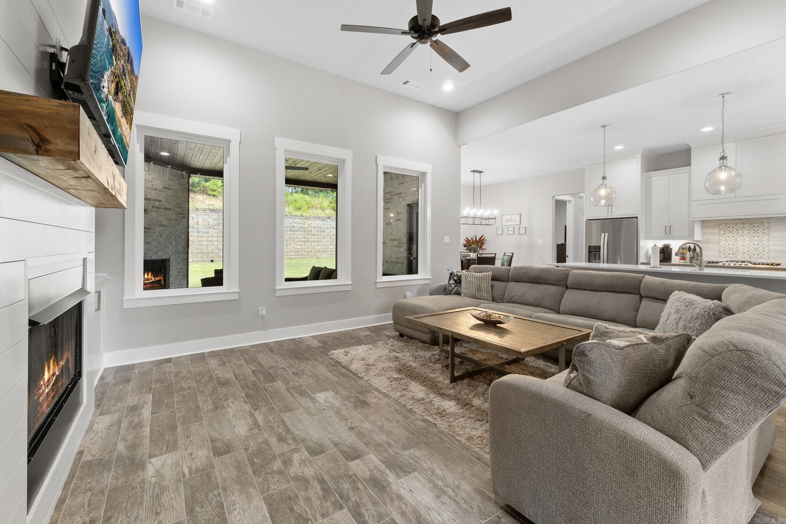 HURRICANE LAKE EST - Residential