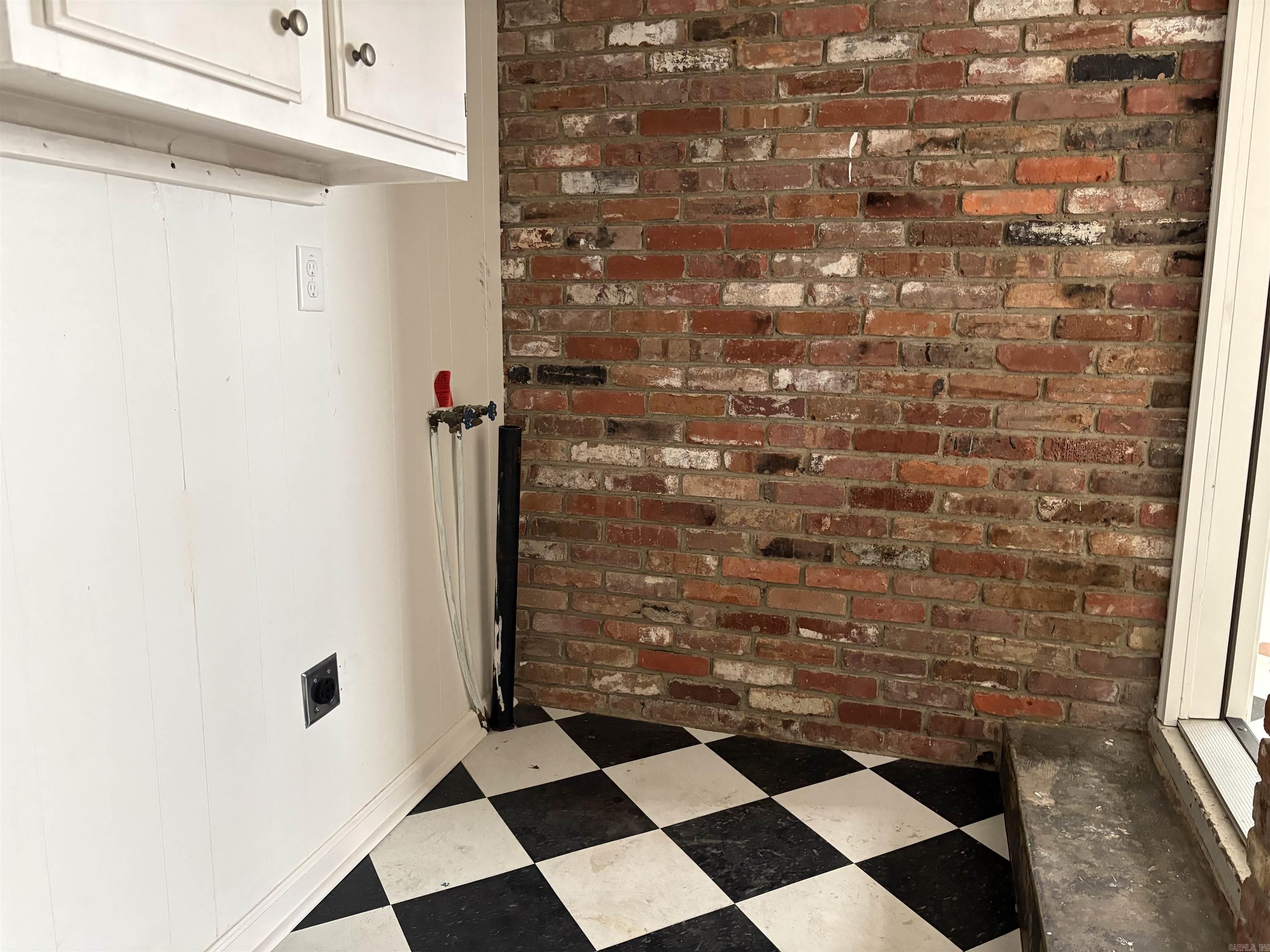 KINGWOOD PLACE - Residential