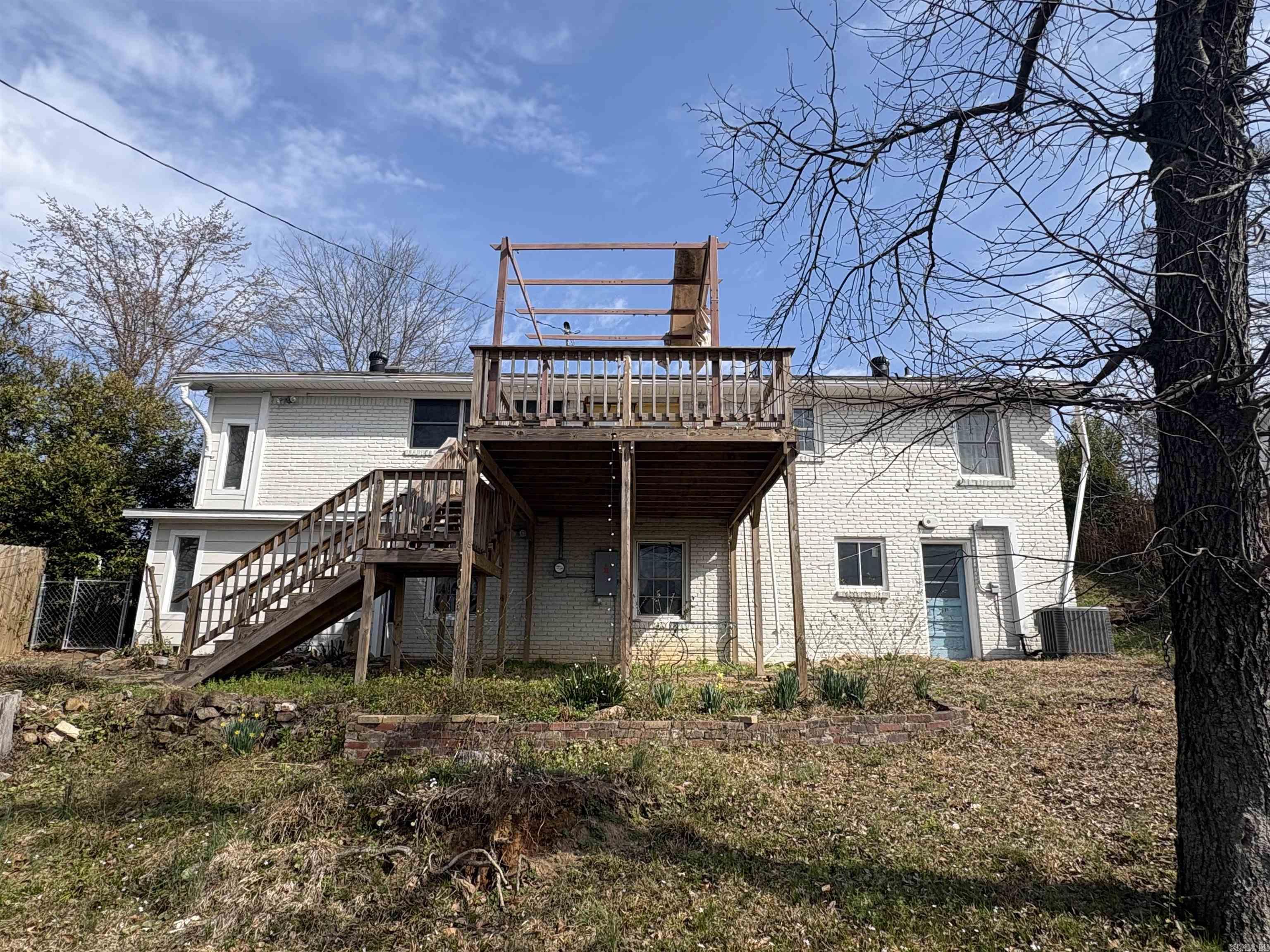 KINGWOOD PLACE - Residential