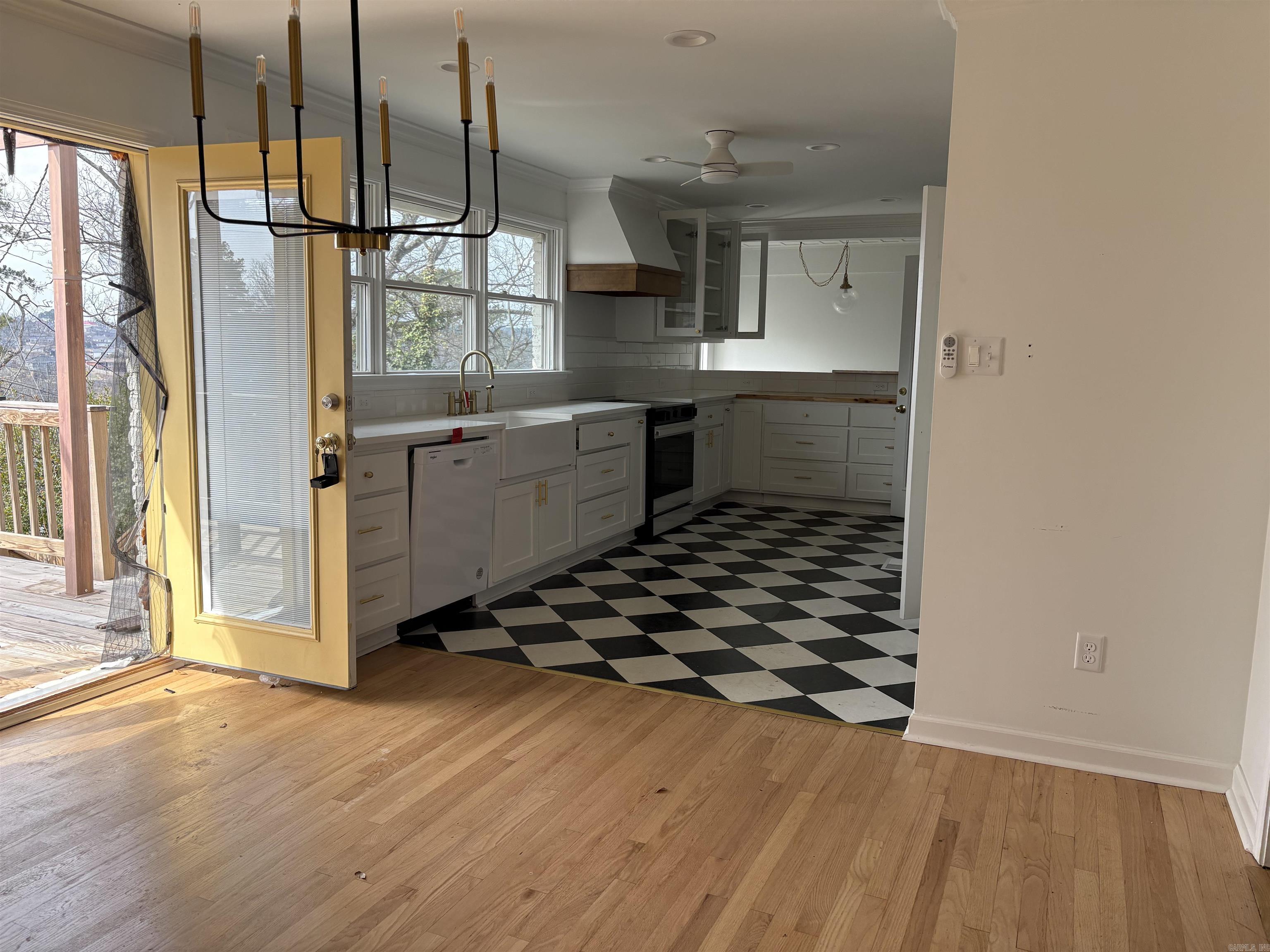 KINGWOOD PLACE - Residential