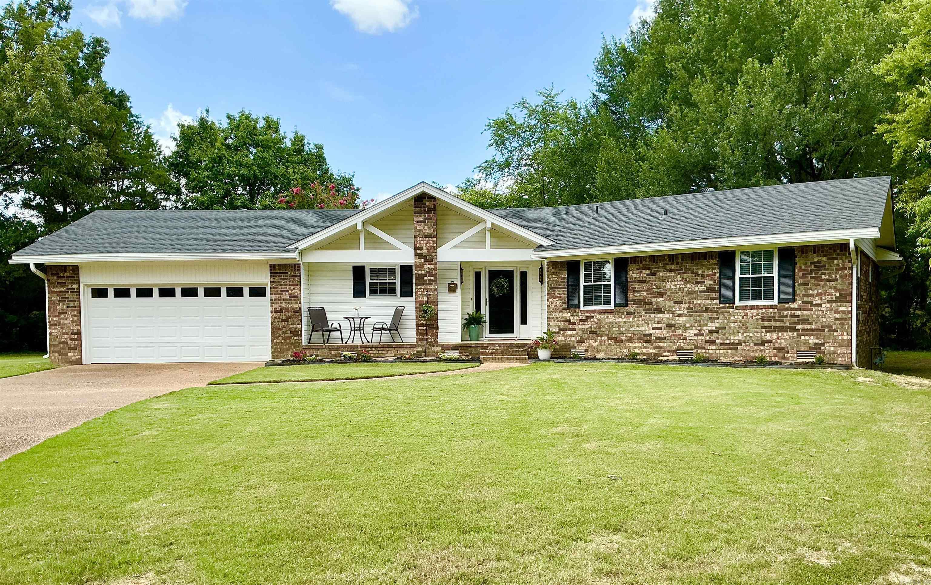 Check out this charming NEW LISTING with so many custom details! The newly renovated home offers an open floor plan, great for entertaining, stainless appliances, quartz countertops, wood flooring, gas stove, tankless water heater, big soaking tub, storm shelter, 2 car garage, brand new roof and heated & cooled sunroom. The home is located in a culdesac on the west side of town, convenient to shopping, health care facilities & in a well established neighborhood!