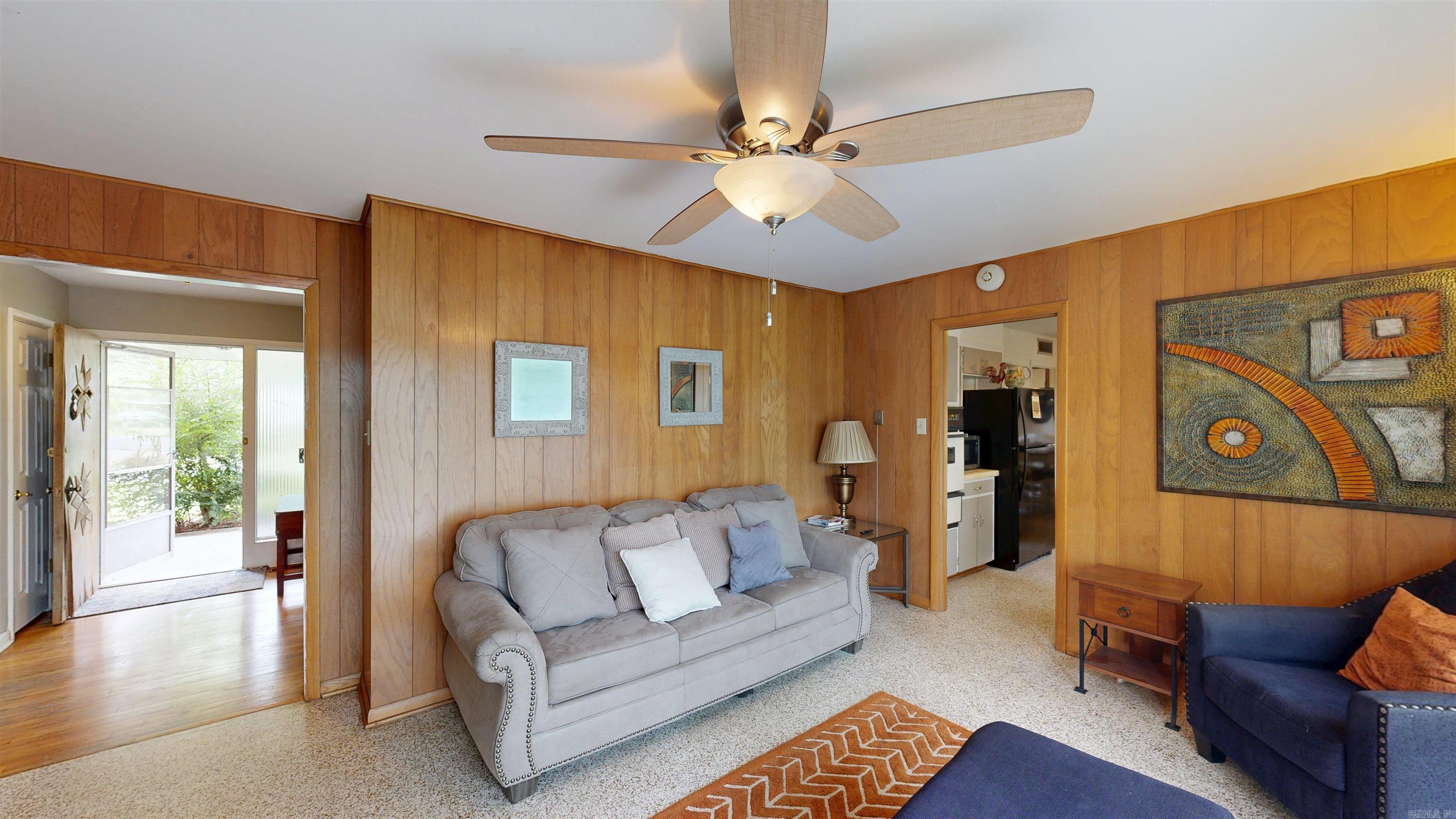 HILLCREST - Residential