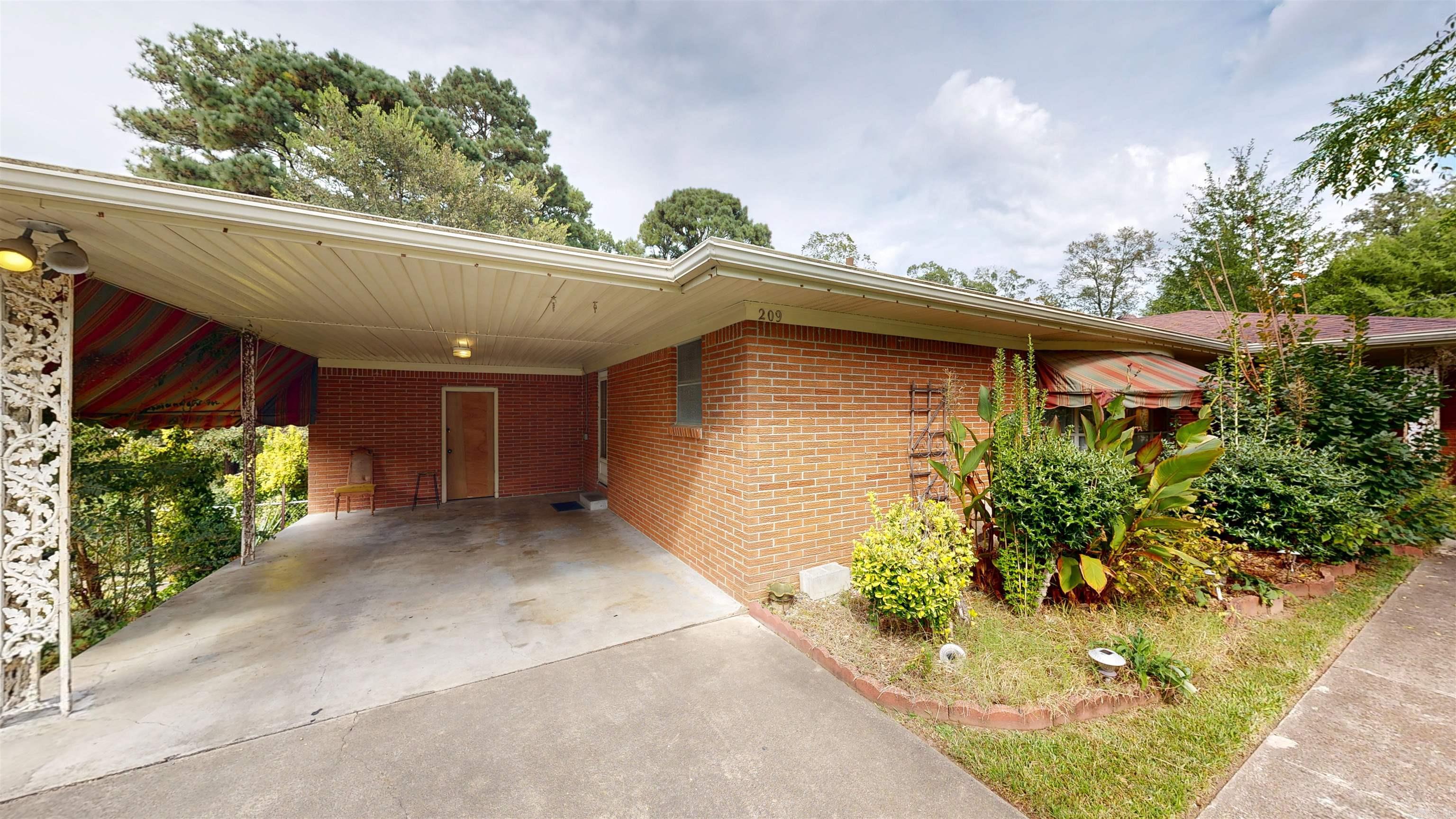 HILLCREST - Residential