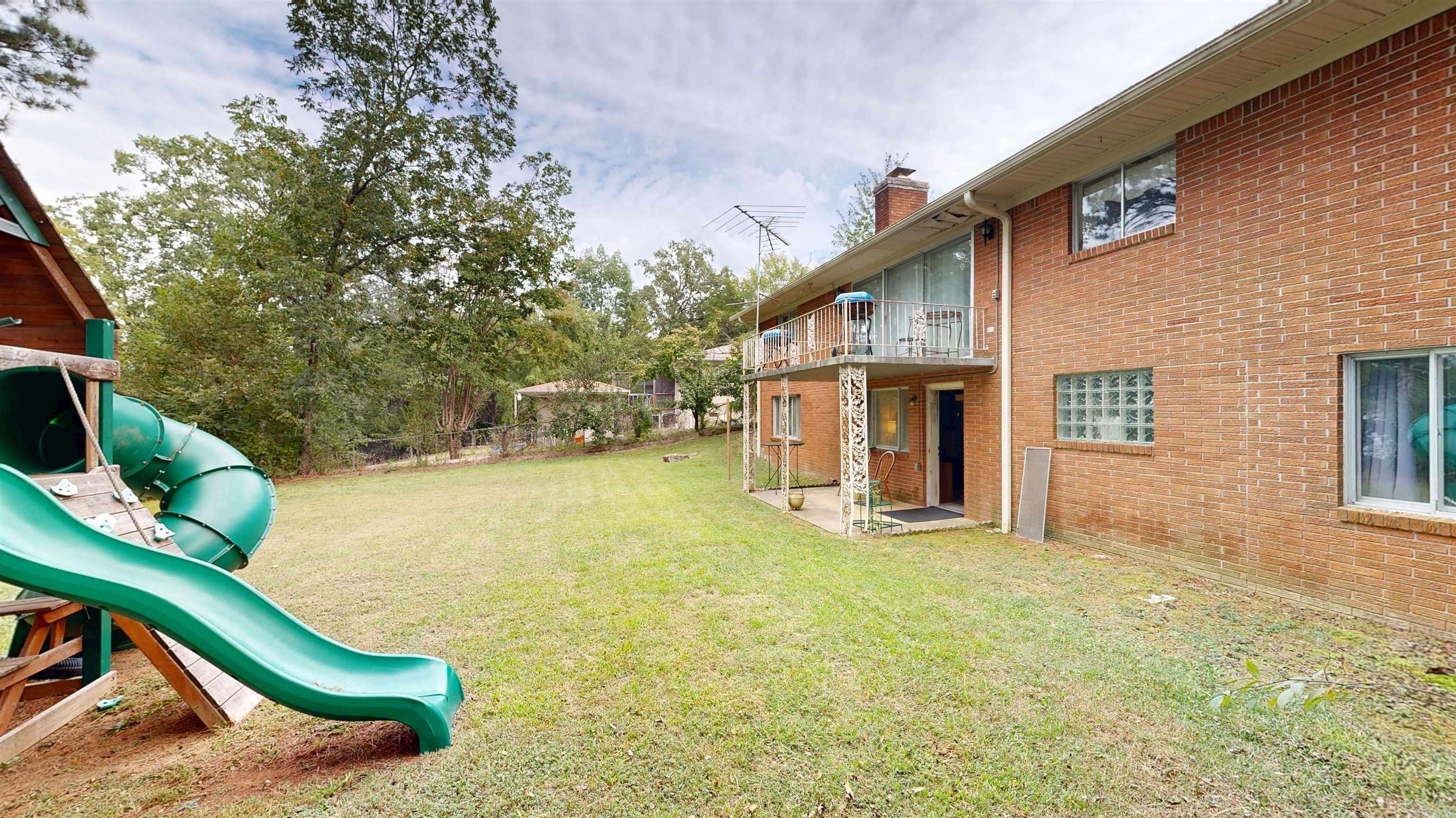 HILLCREST - Residential