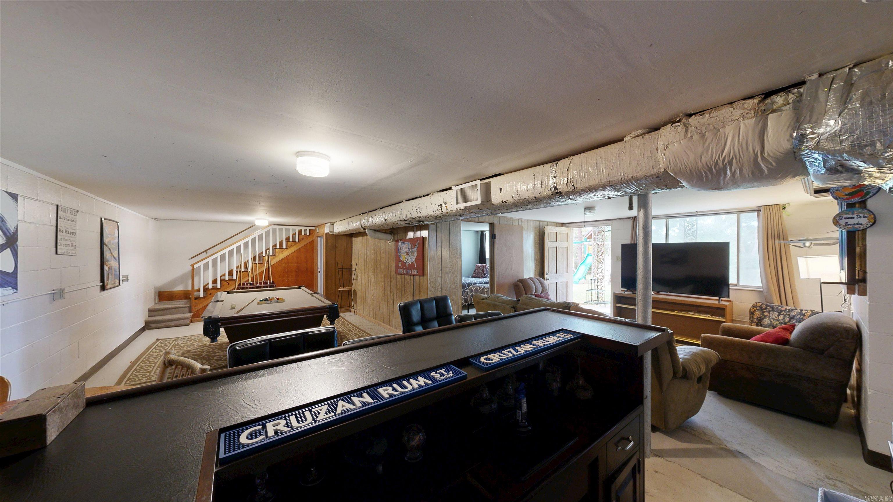 HILLCREST - Residential