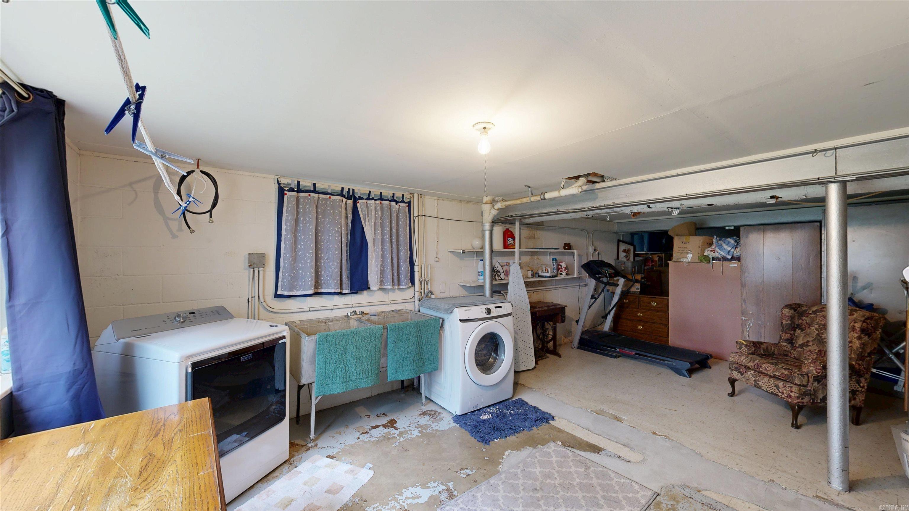 HILLCREST - Residential