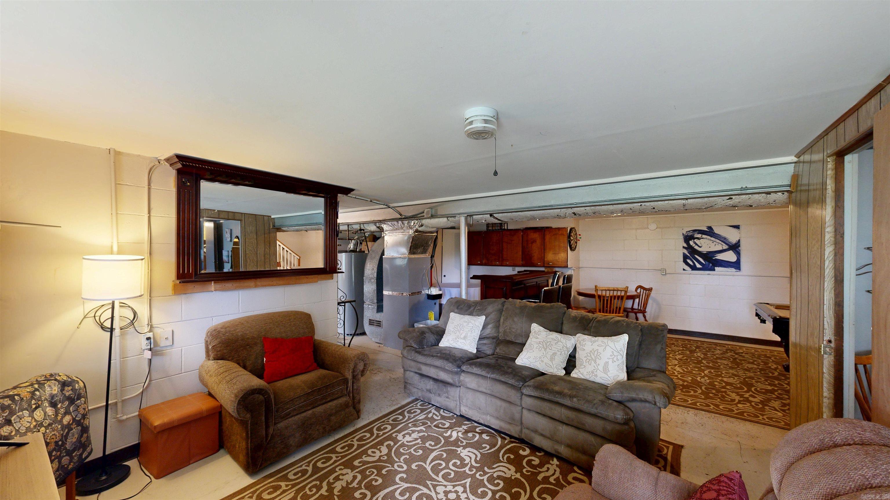 HILLCREST - Residential