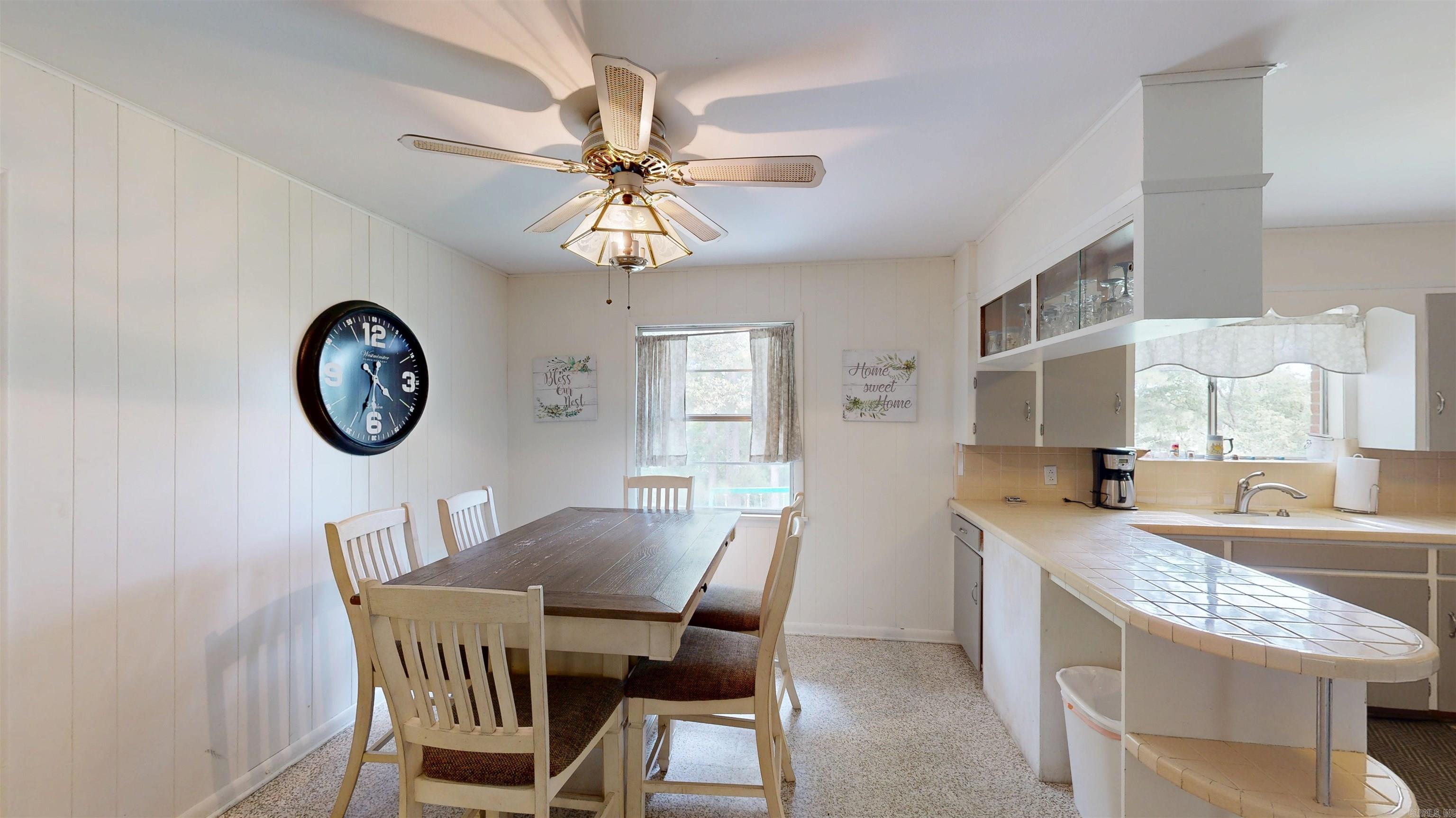 HILLCREST - Residential