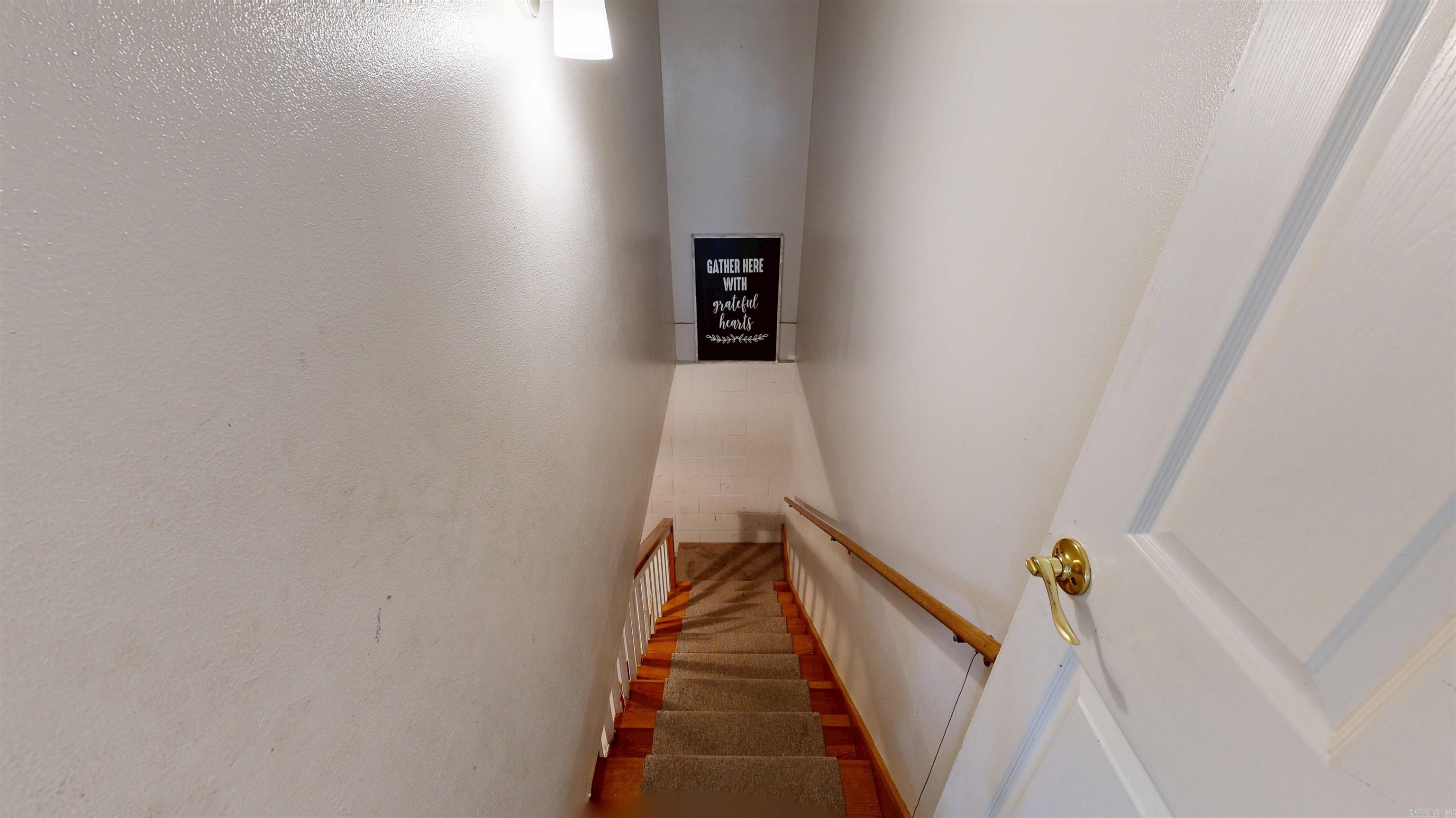 HILLCREST - Residential