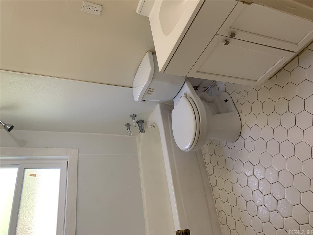 Burnelle Manor - Residential Lease