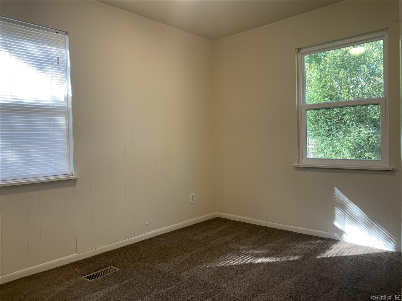 Burnelle Manor - Residential Lease