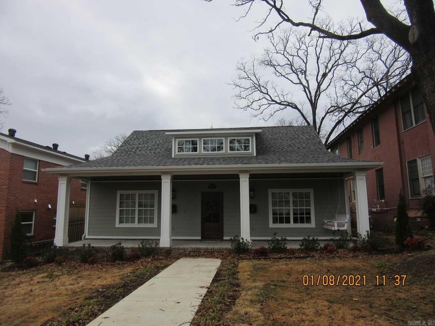 Great 2 bdr, 2 bath duplex.