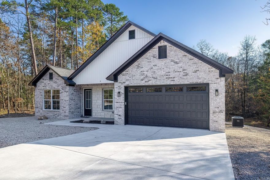 New construction currently underway. 3 bedroom, 2 bath. 2047 square feet. Features list in documents. Expected completion Nov./Dec. 2024 Taxes are for lot only. Accepted offer will require $5000 non refundable deposit or $10,000 earnest money.