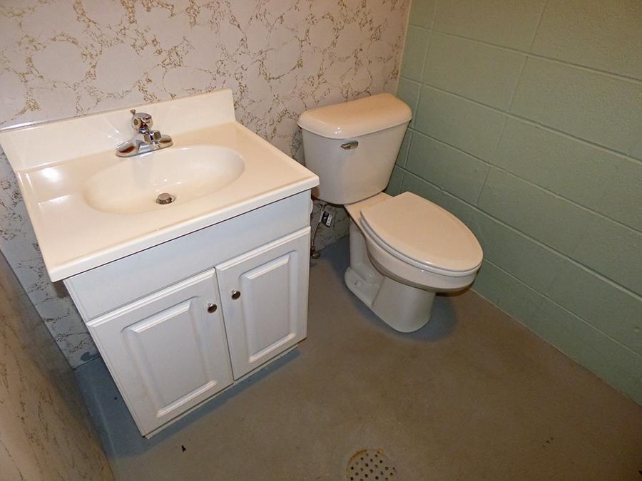 Hardy - Commercial Sale