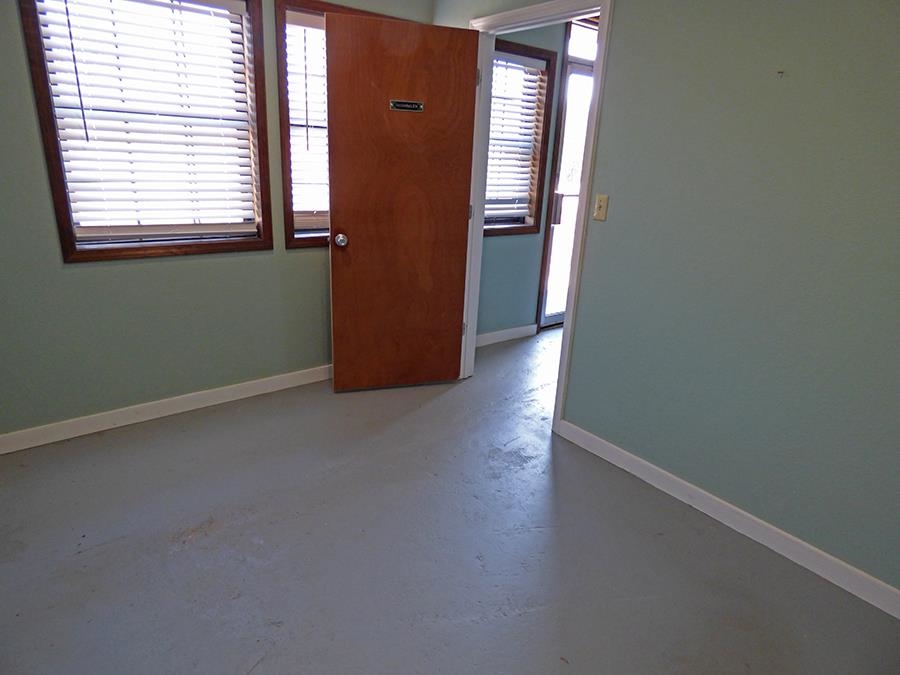 Hardy - Commercial Sale