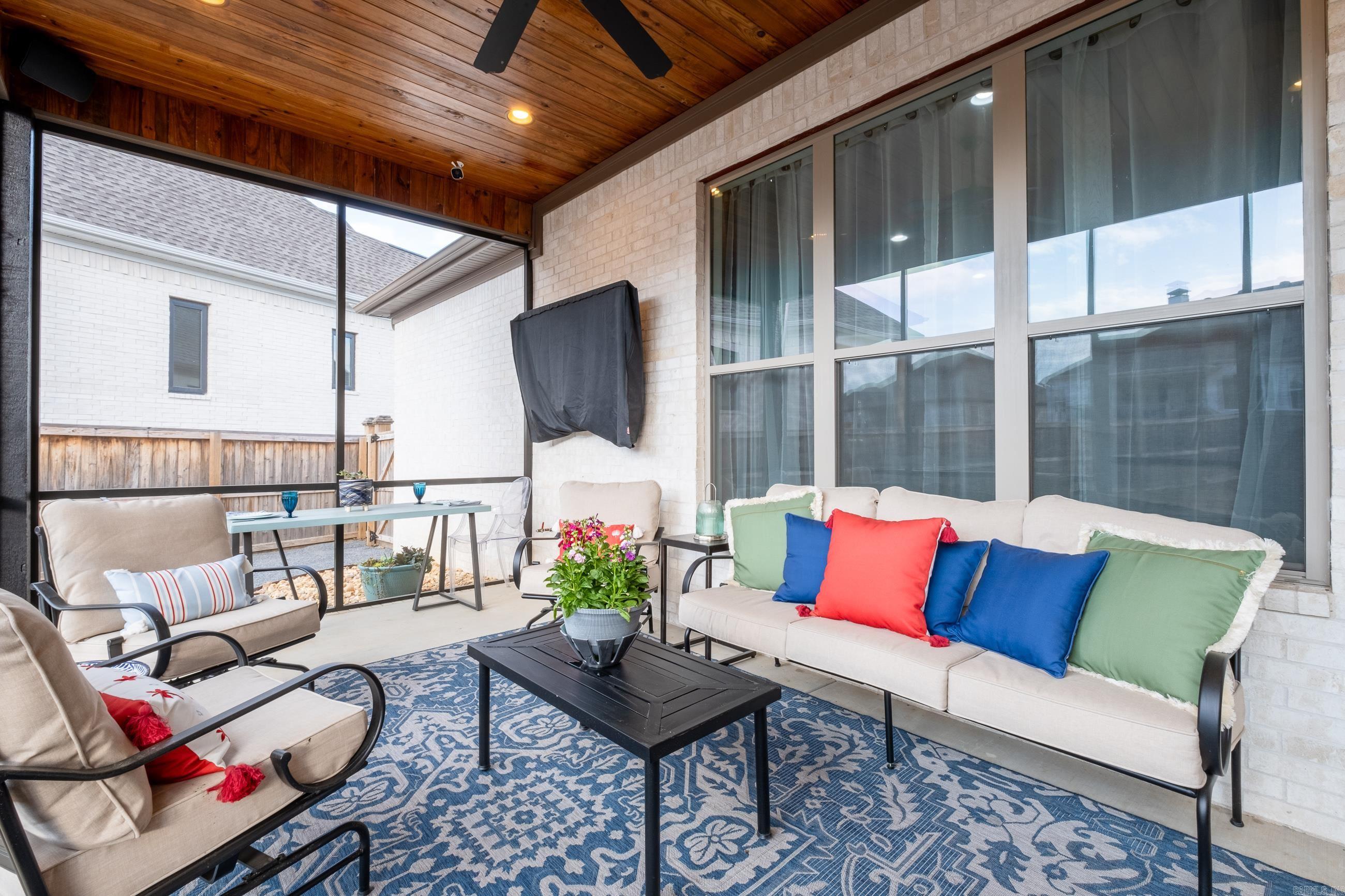 CHENAL VALLEY "CAUREL COURT" - Residential