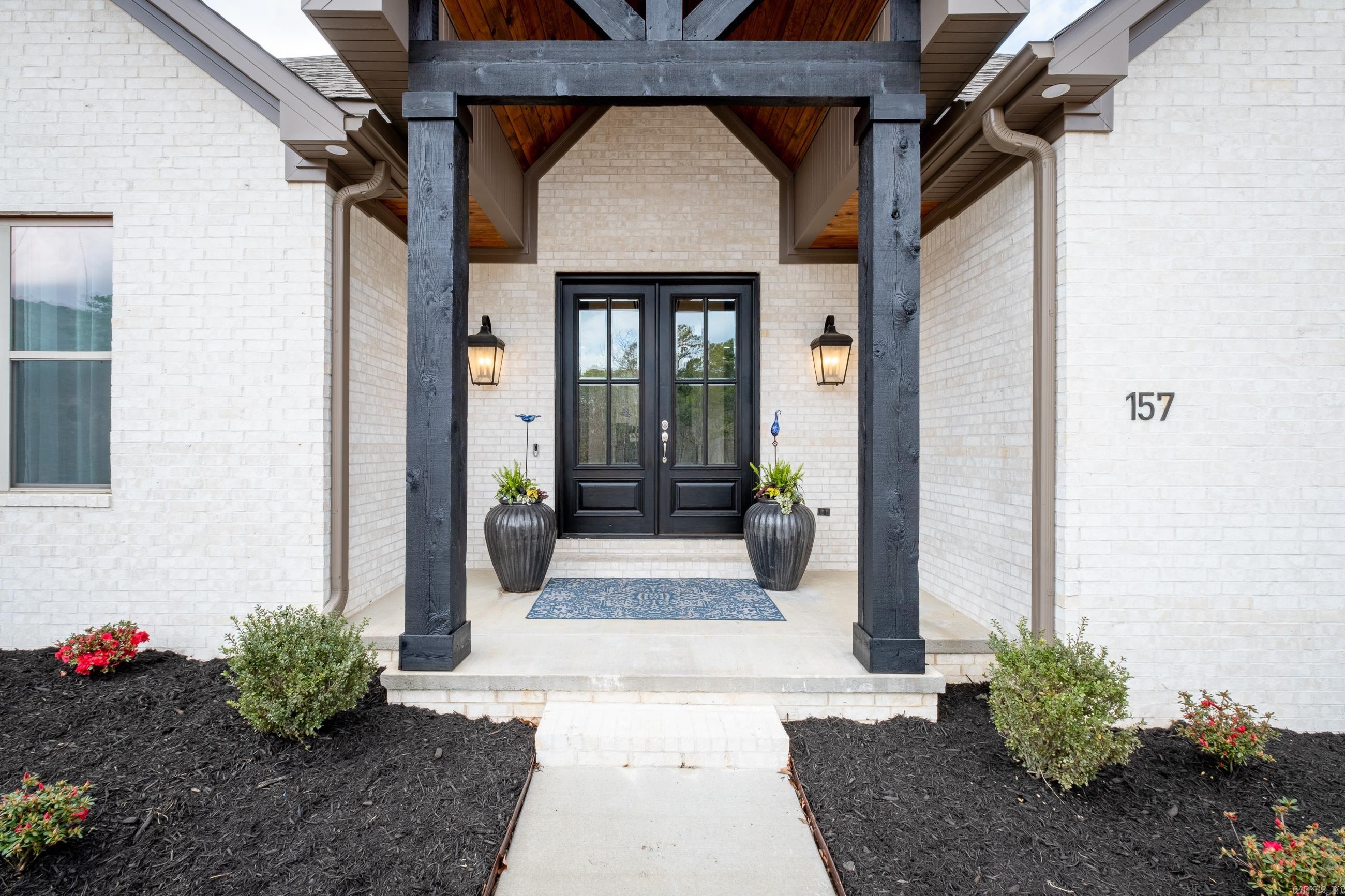 CHENAL VALLEY "CAUREL COURT" - Residential