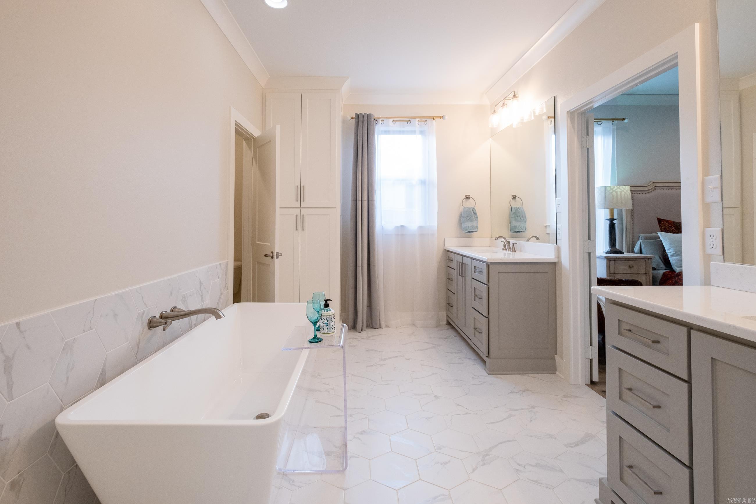 CHENAL VALLEY "CAUREL COURT" - Residential