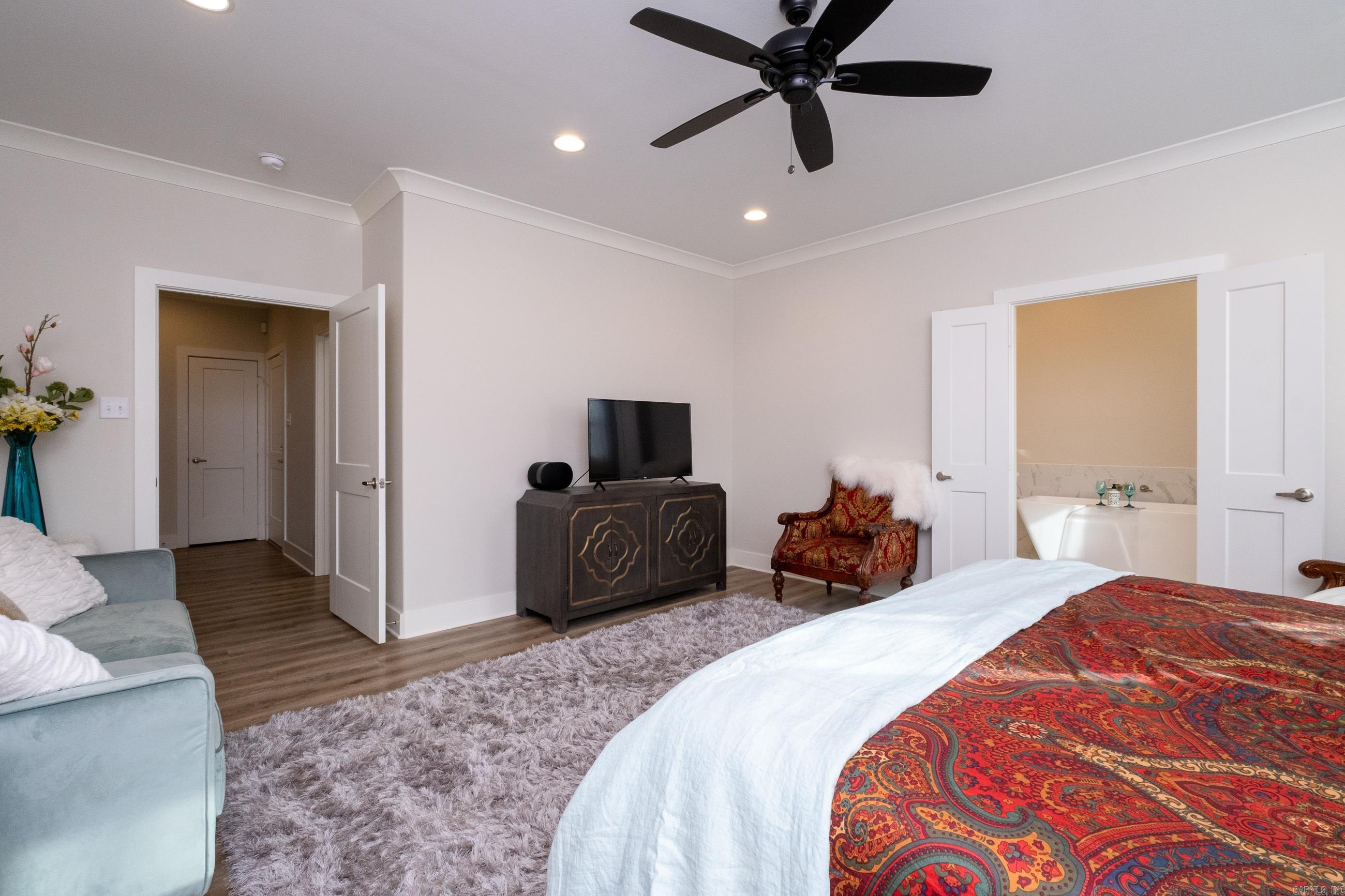 CHENAL VALLEY "CAUREL COURT" - Residential