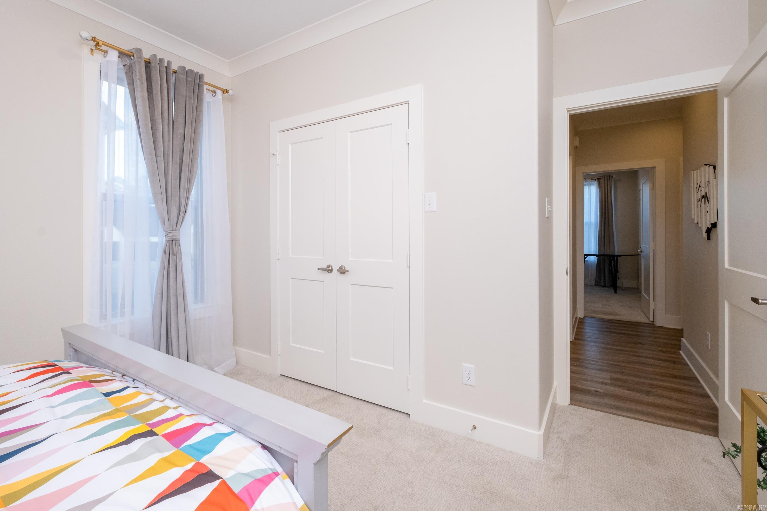 CHENAL VALLEY "CAUREL COURT" - Residential