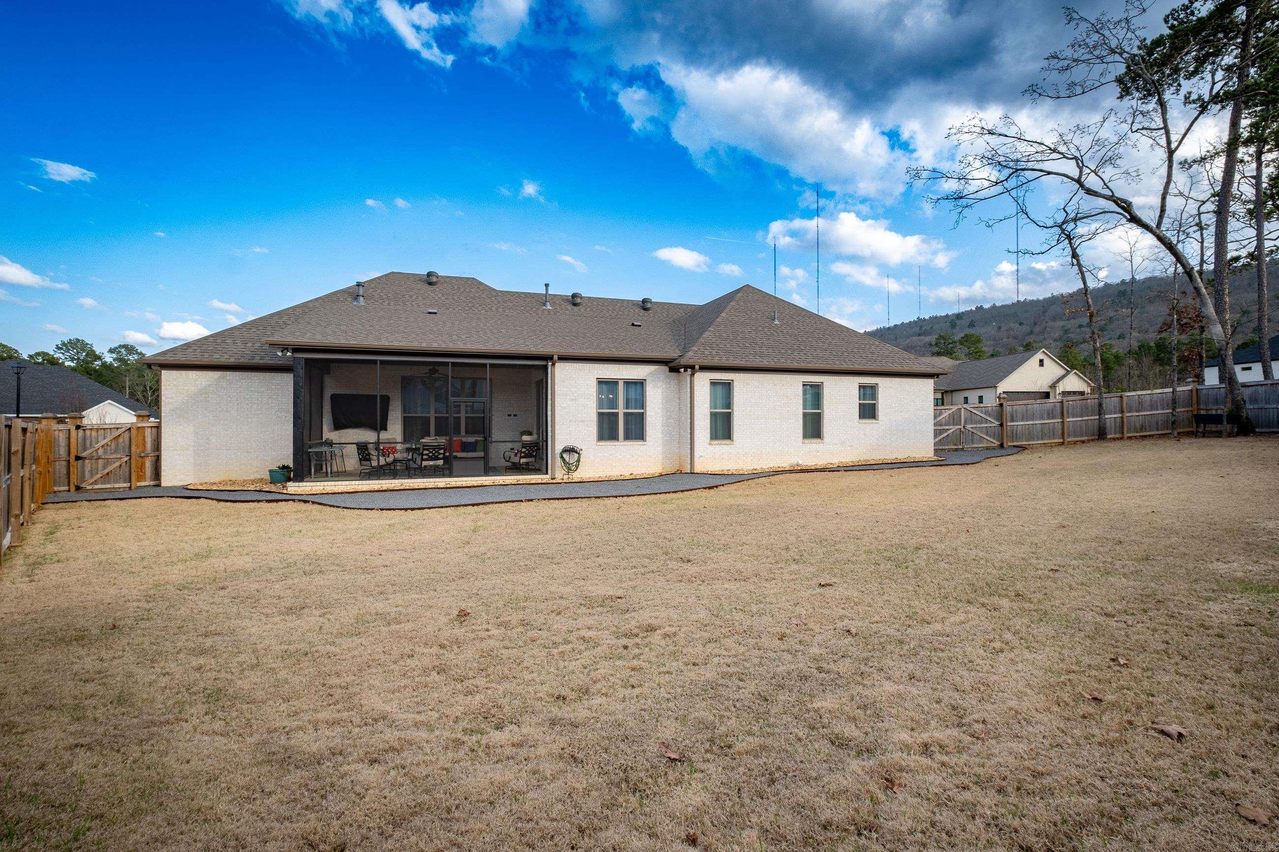 CHENAL VALLEY "CAUREL COURT" - Residential