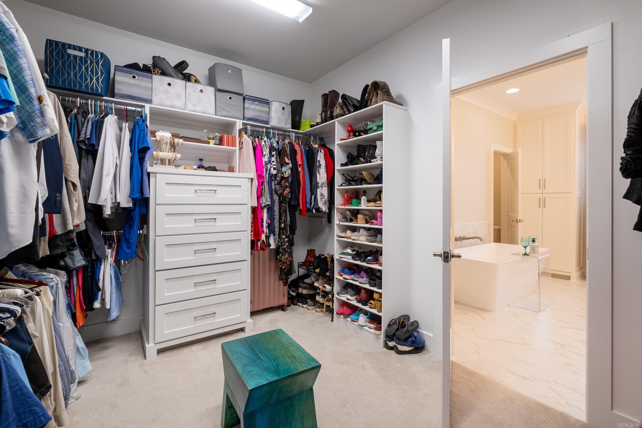 CHENAL VALLEY "CAUREL COURT" - Residential