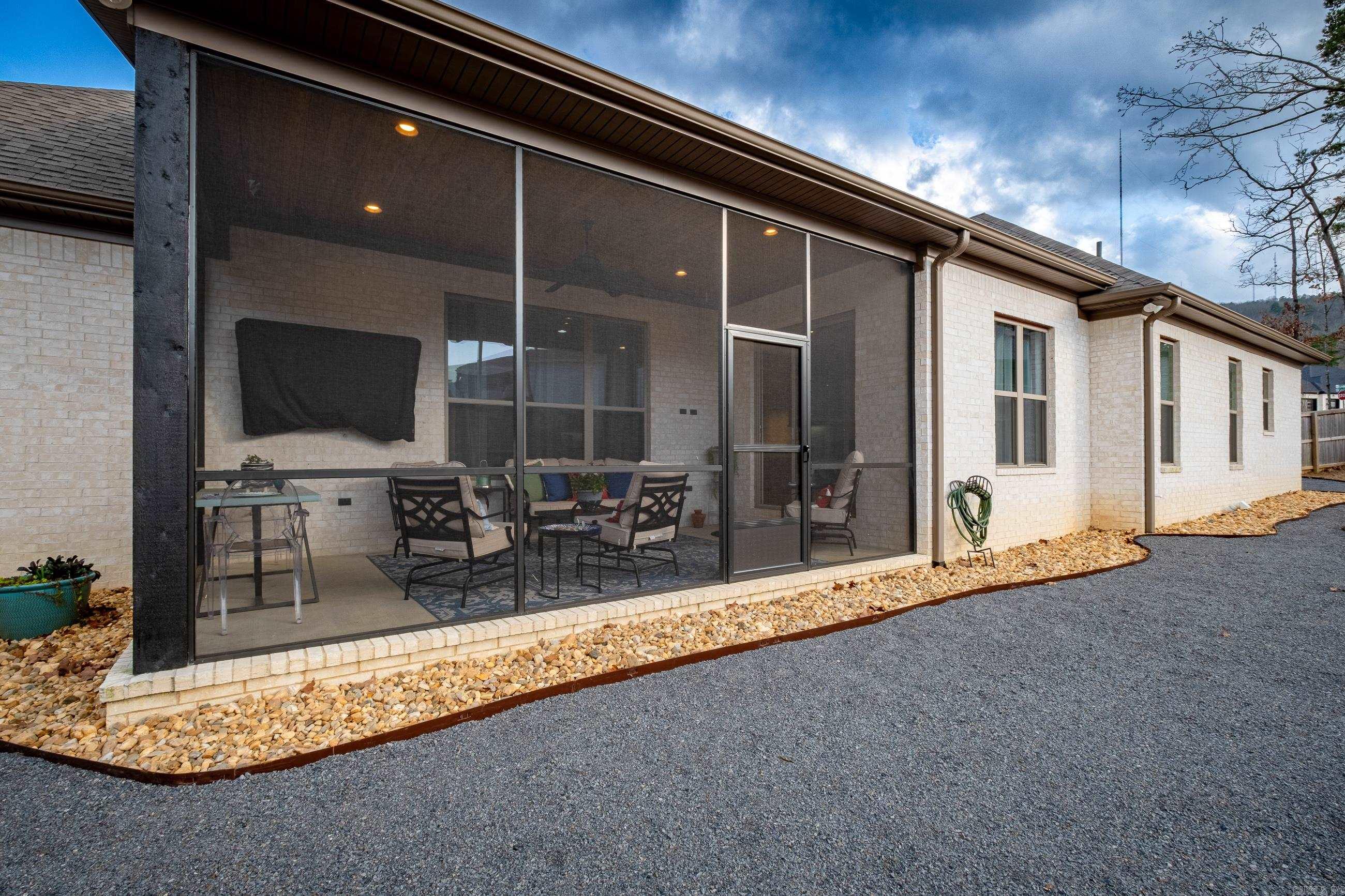 CHENAL VALLEY "CAUREL COURT" - Residential