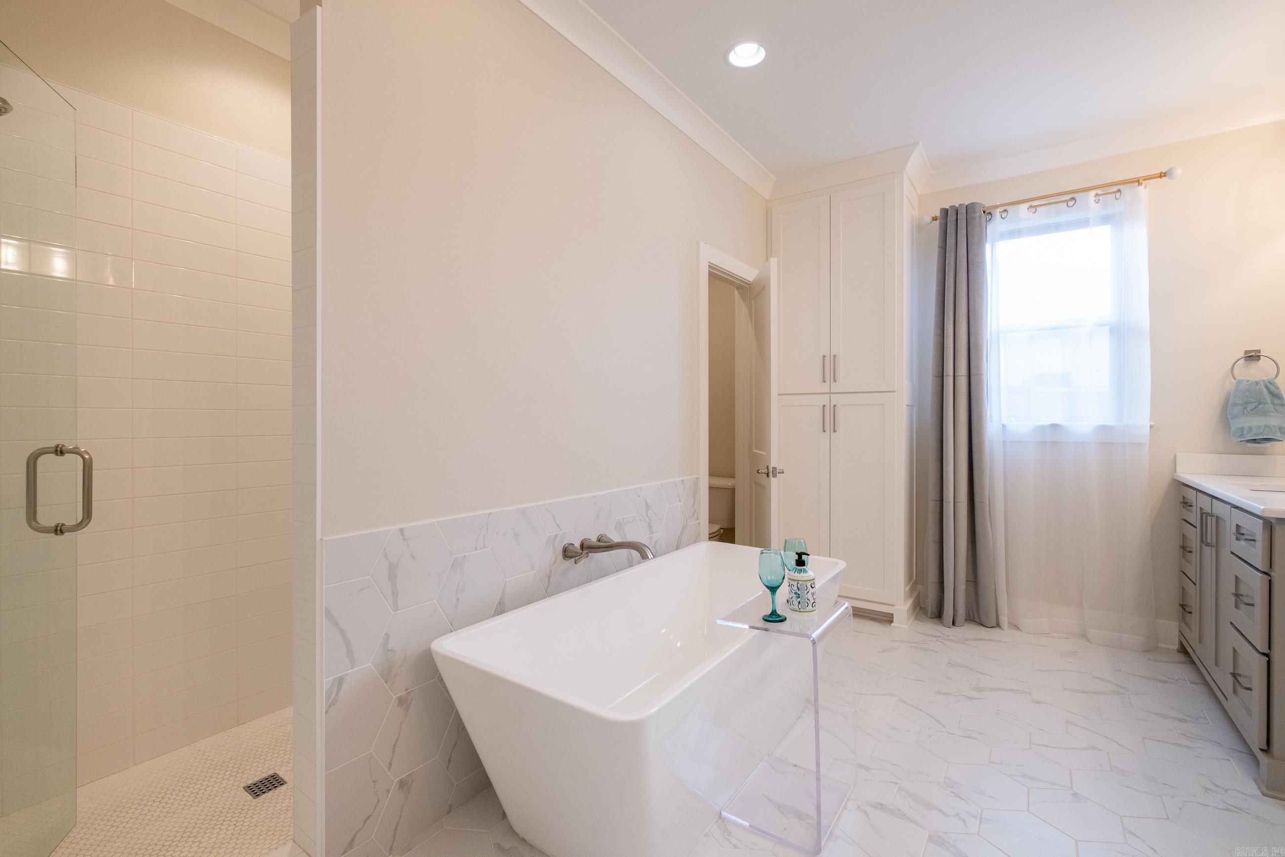 CHENAL VALLEY "CAUREL COURT" - Residential