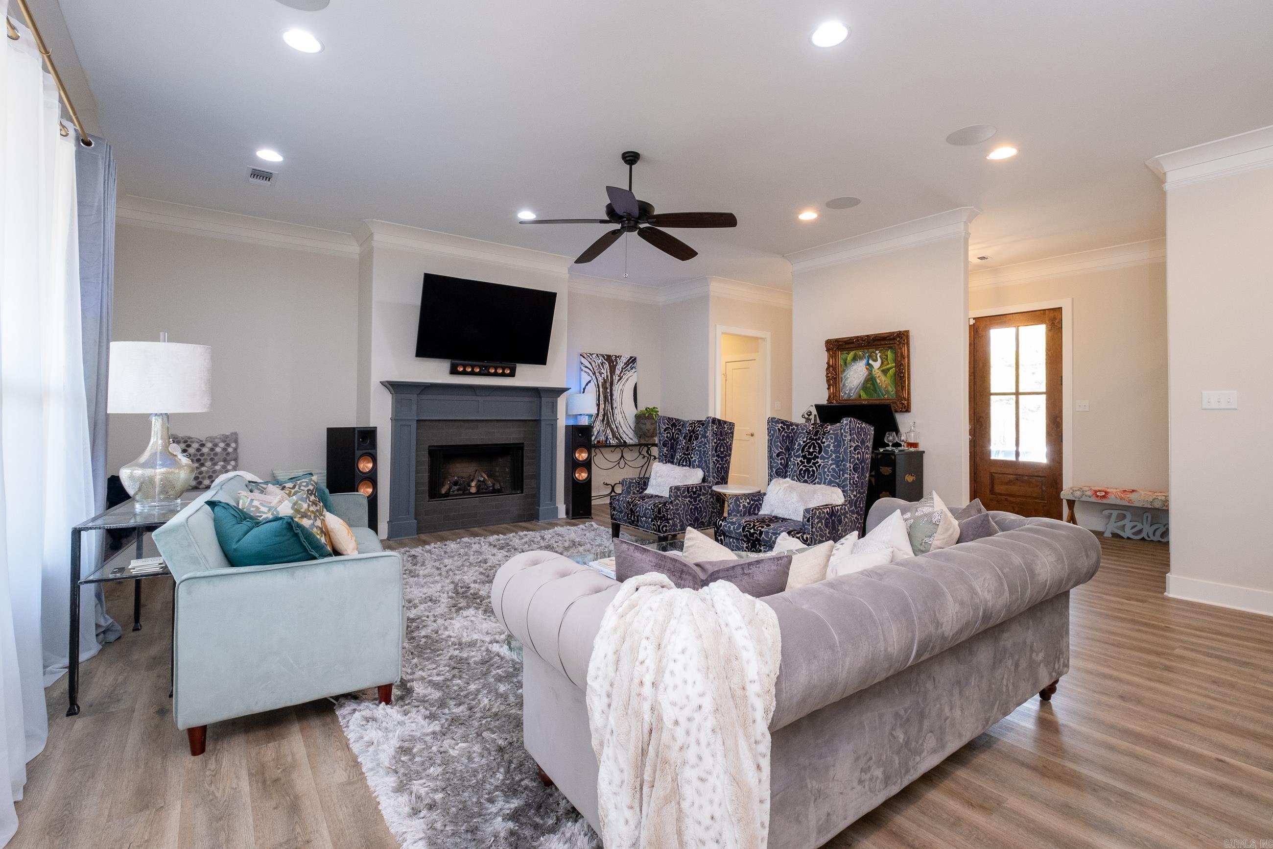 CHENAL VALLEY "CAUREL COURT" - Residential