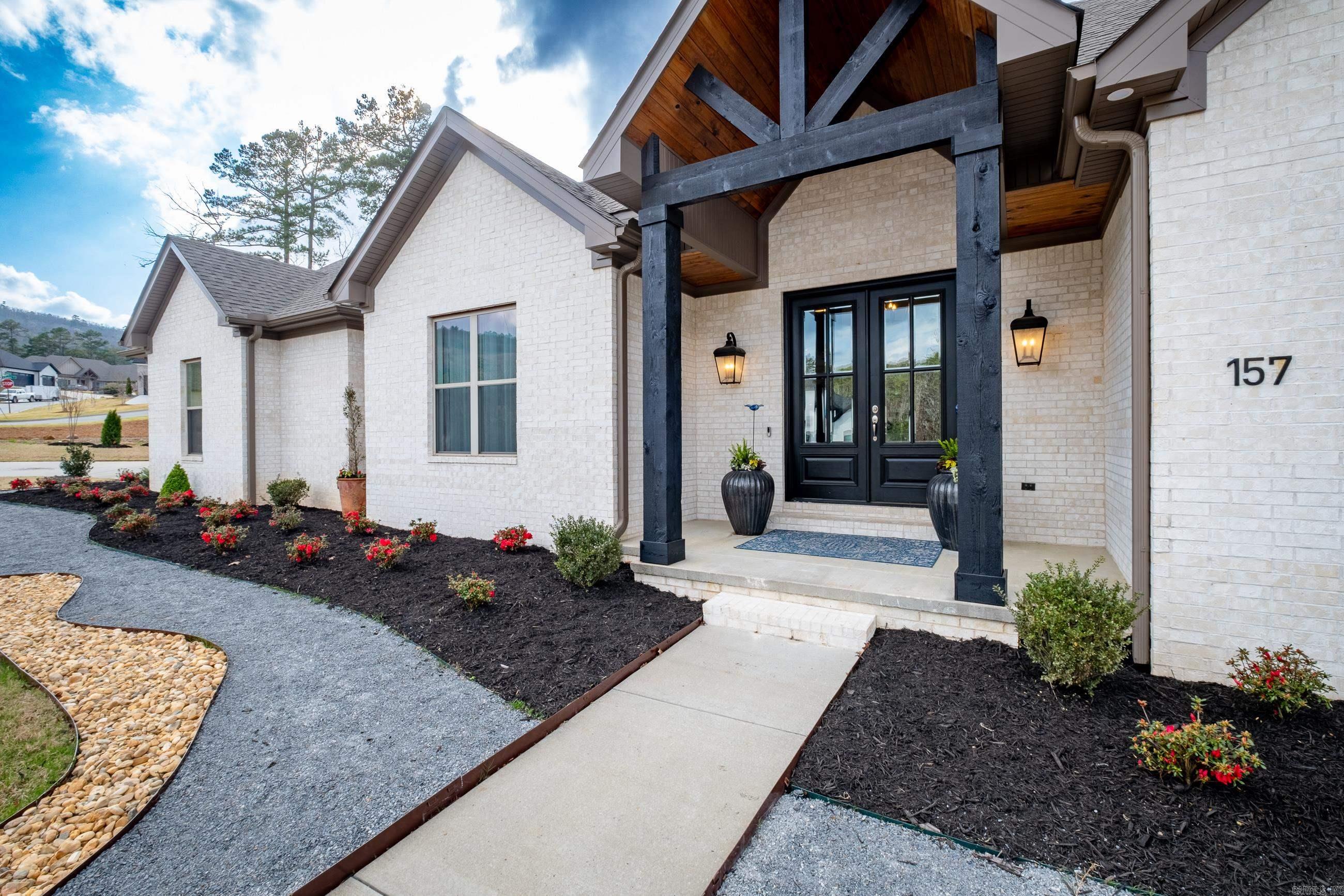 CHENAL VALLEY "CAUREL COURT" - Residential