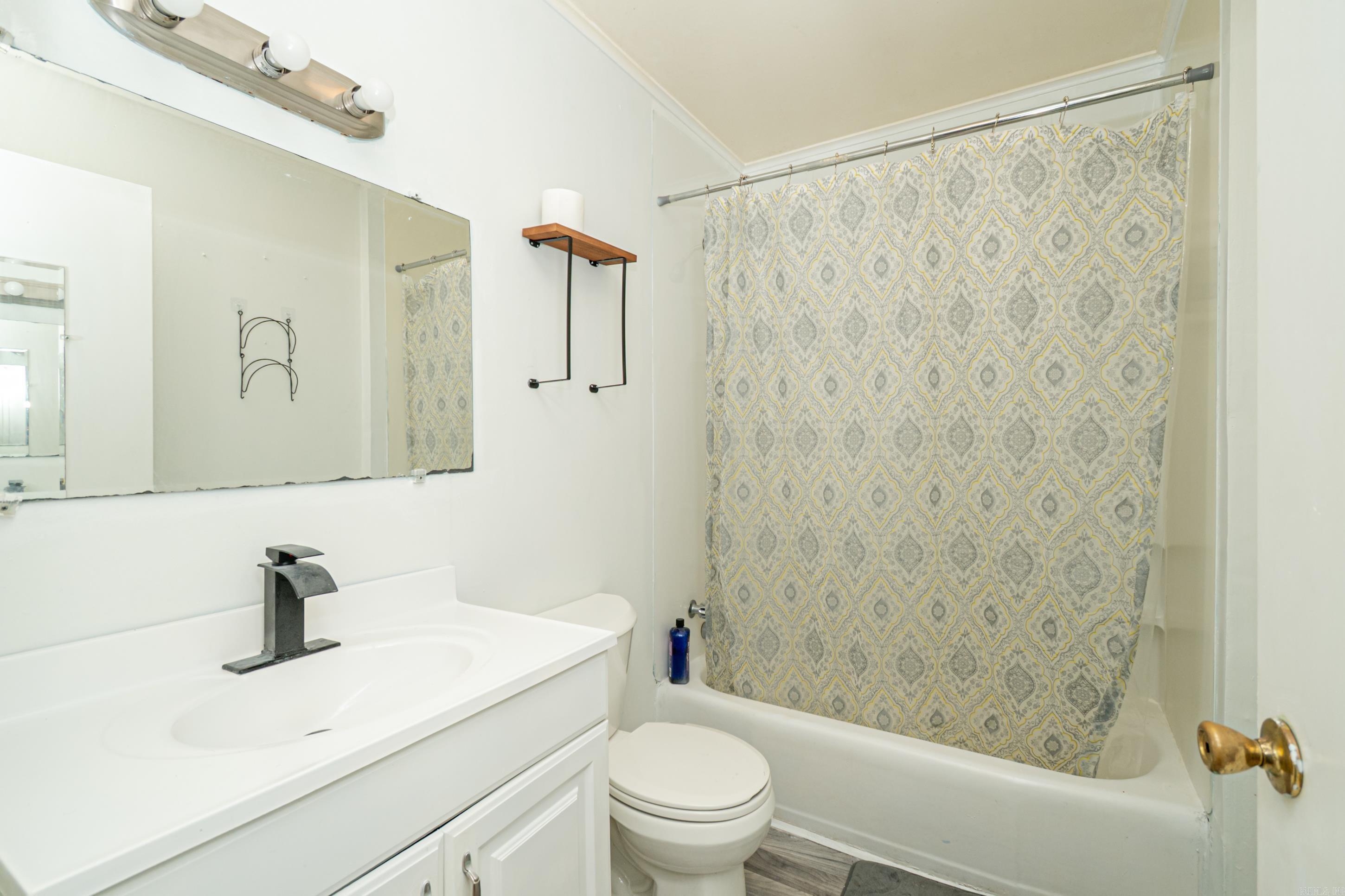 Racquet Club - Residential