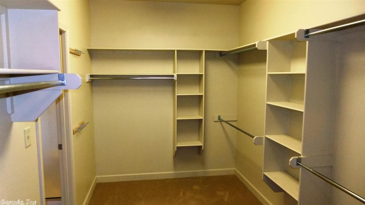 CAPITOL LAKES ESTATES - Residential