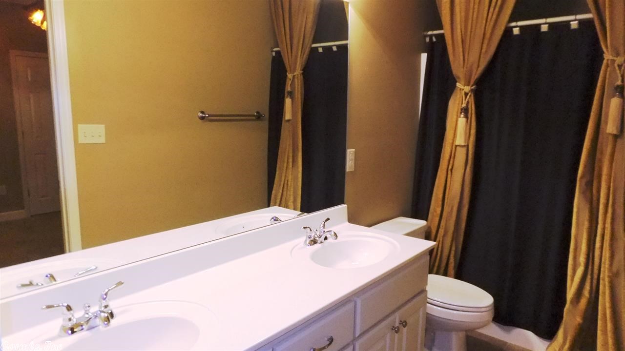 CAPITOL LAKES ESTATES - Residential