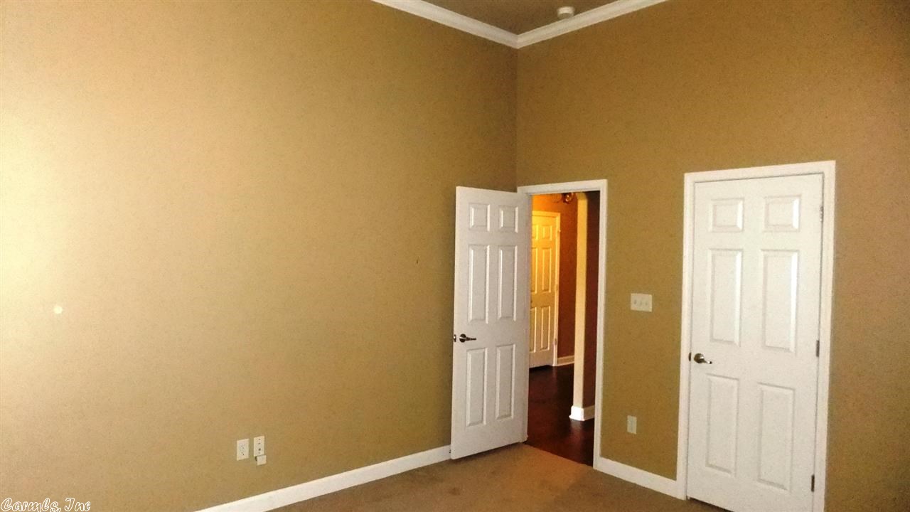 CAPITOL LAKES ESTATES - Residential