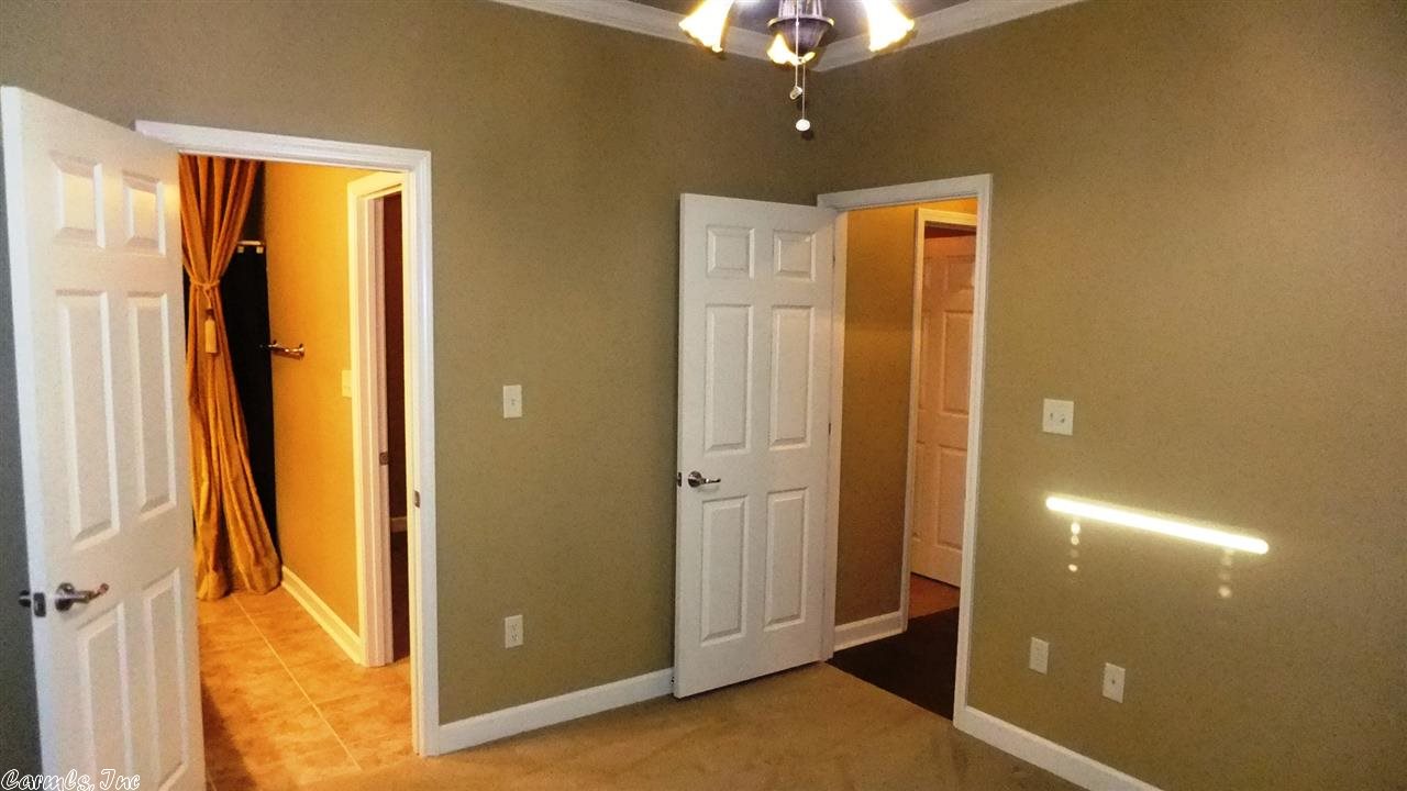 CAPITOL LAKES ESTATES - Residential