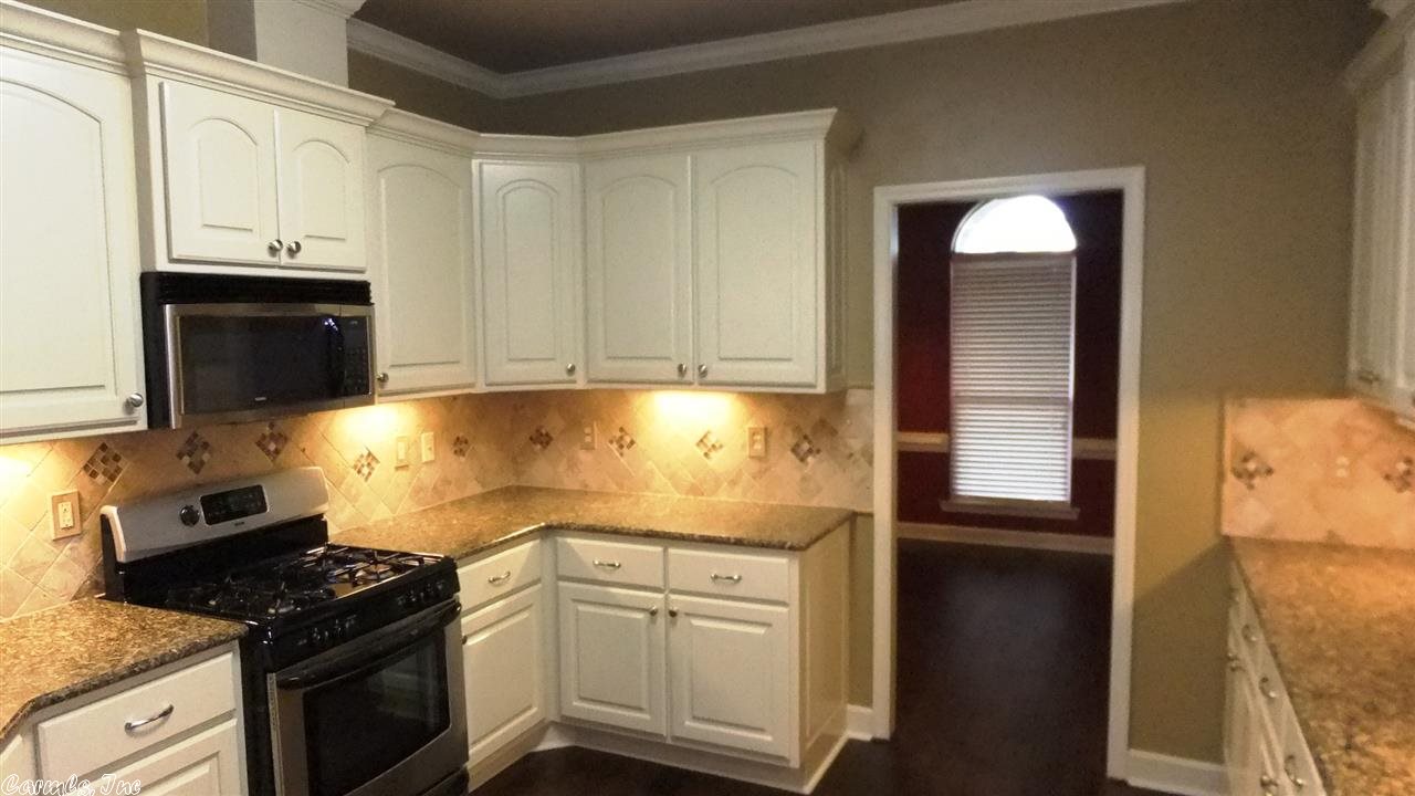 CAPITOL LAKES ESTATES - Residential