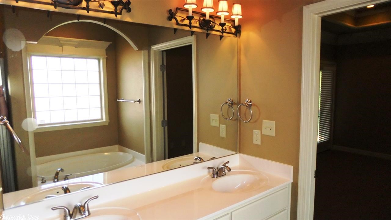 CAPITOL LAKES ESTATES - Residential