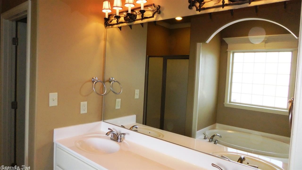 CAPITOL LAKES ESTATES - Residential