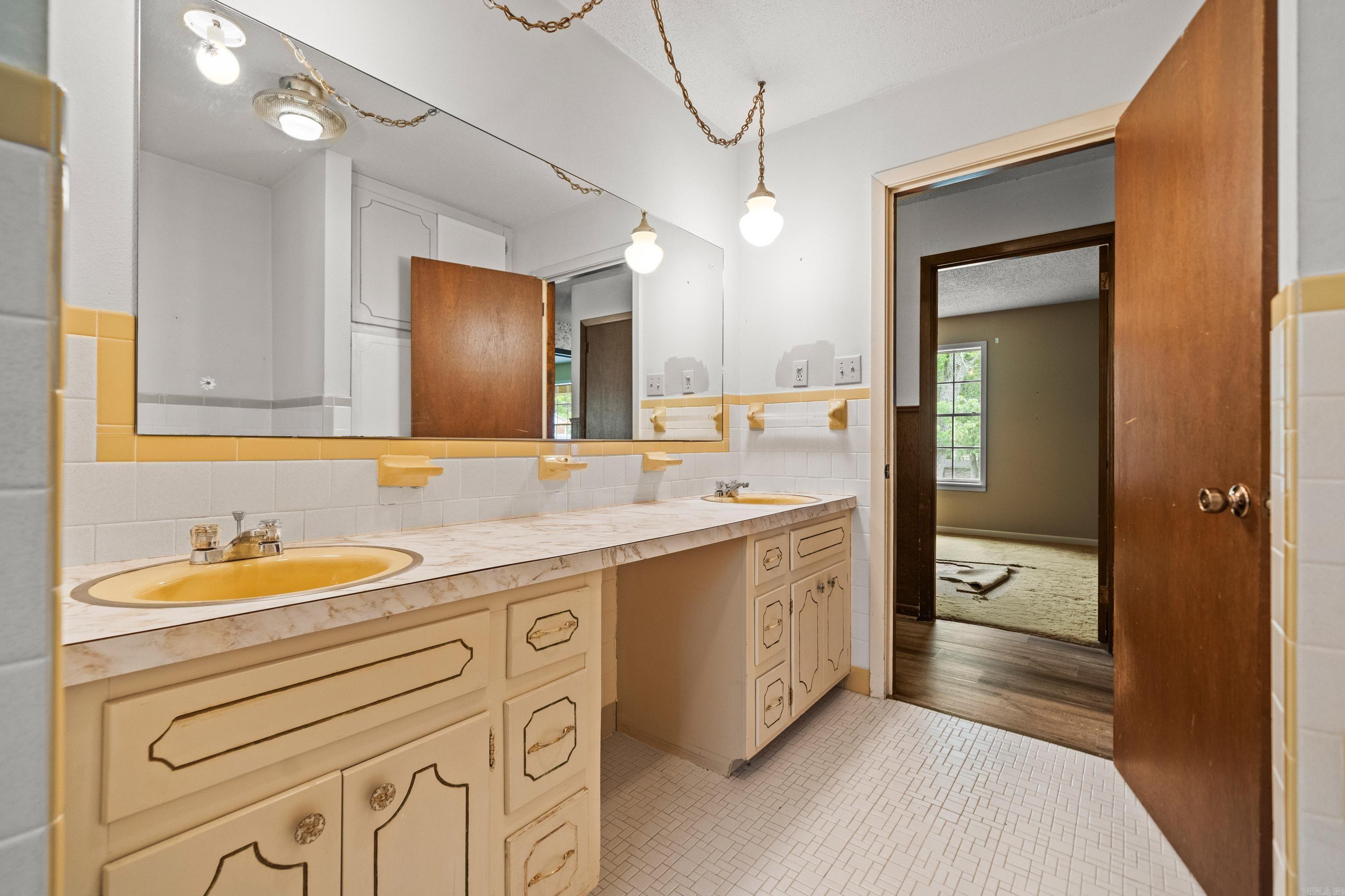 BEVERLY HILLS - Residential