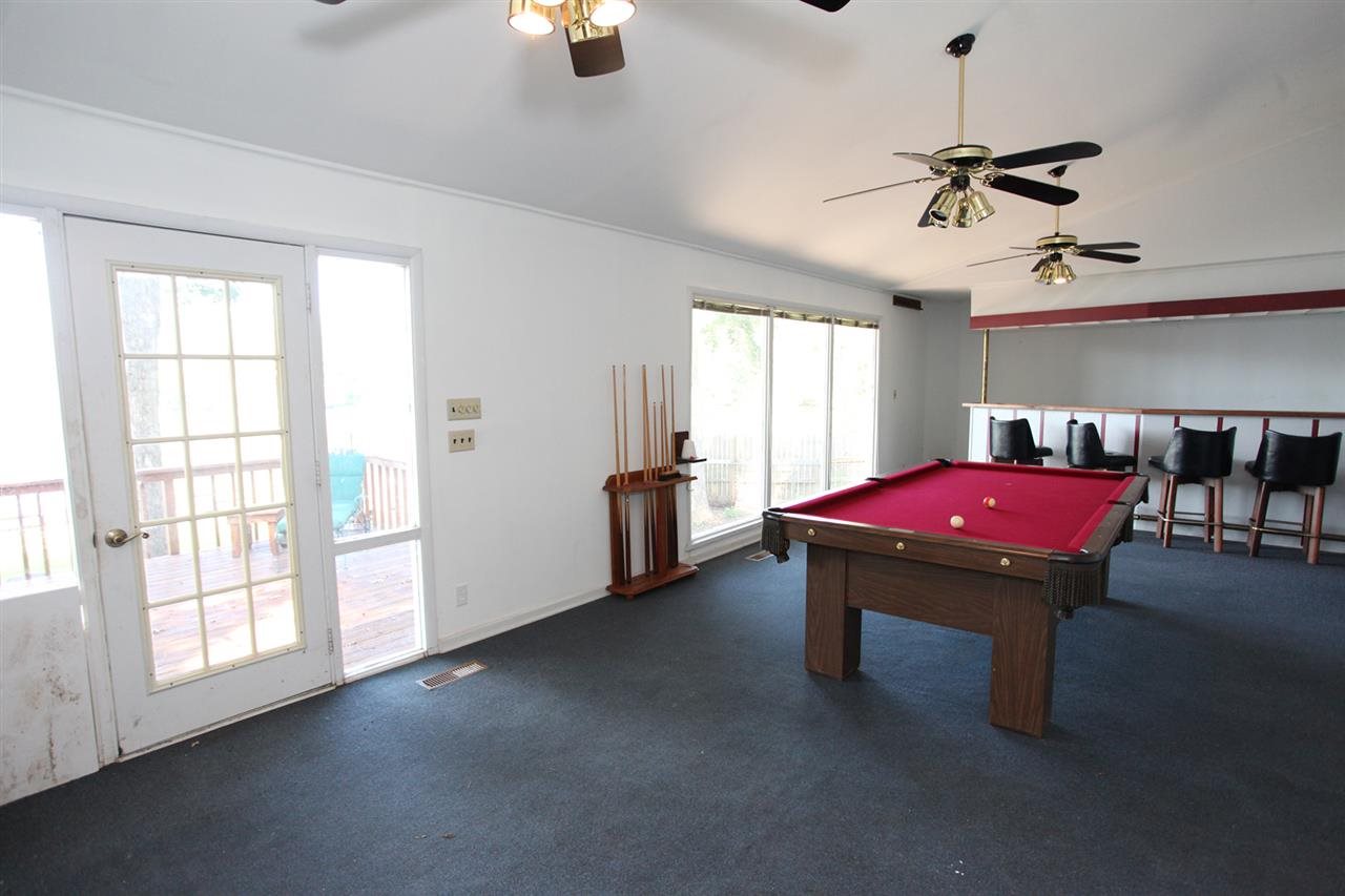 INDIANHEAD LAKES EST - Residential