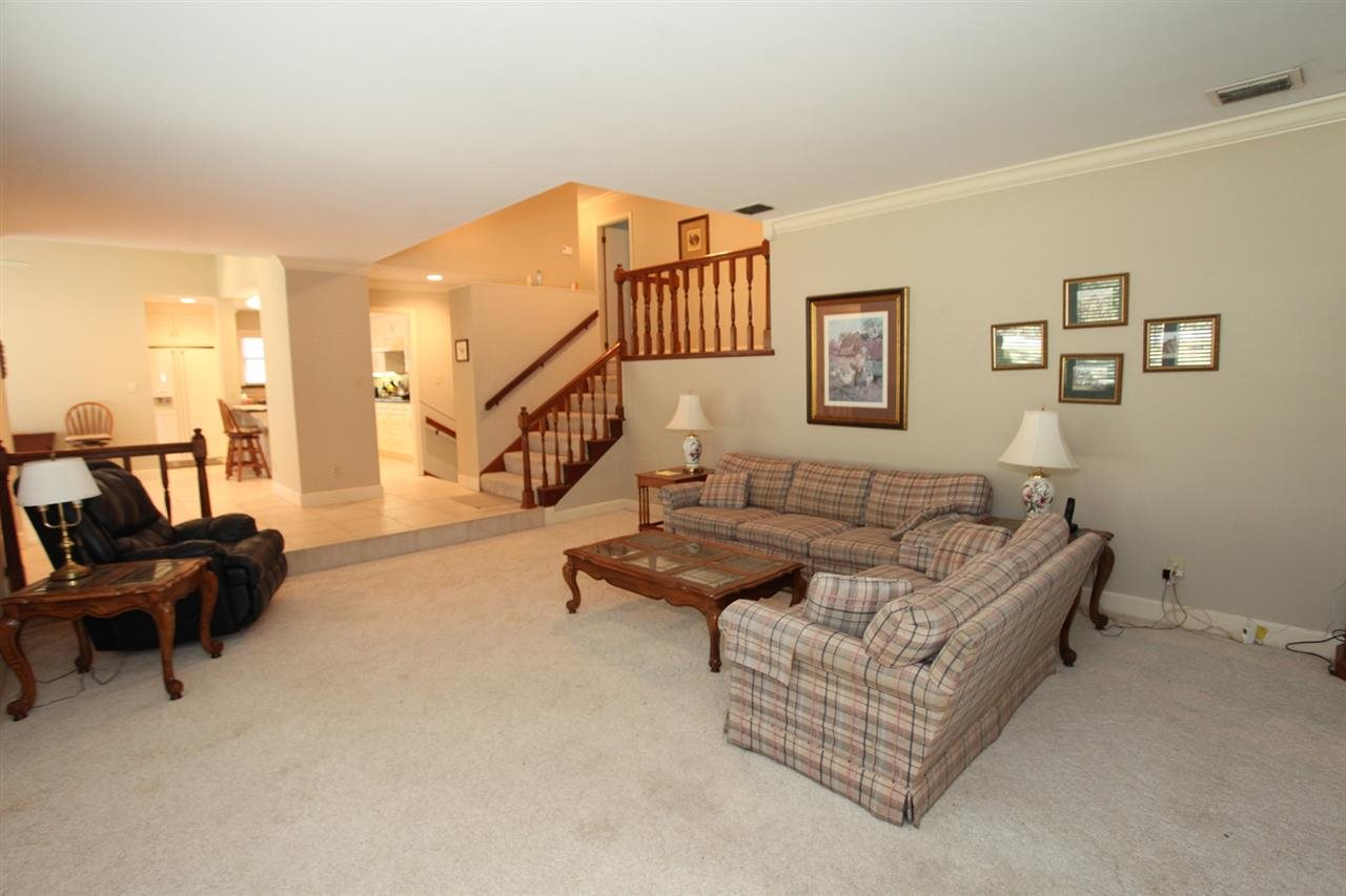 INDIANHEAD LAKES EST - Residential