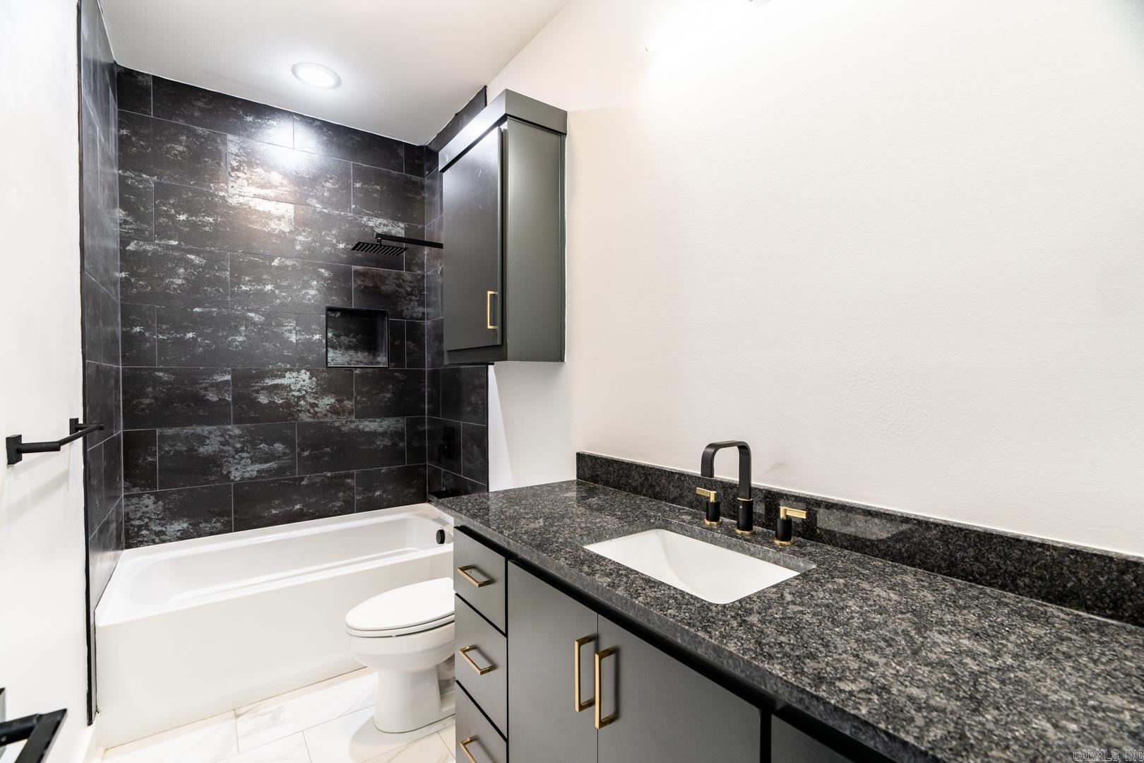 MOUNT TABOR ESTATES - Residential