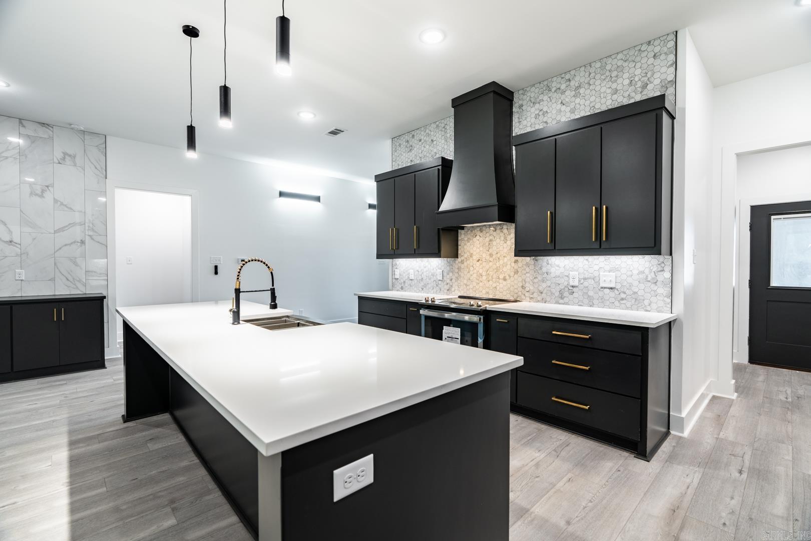 MOUNT TABOR ESTATES - Residential