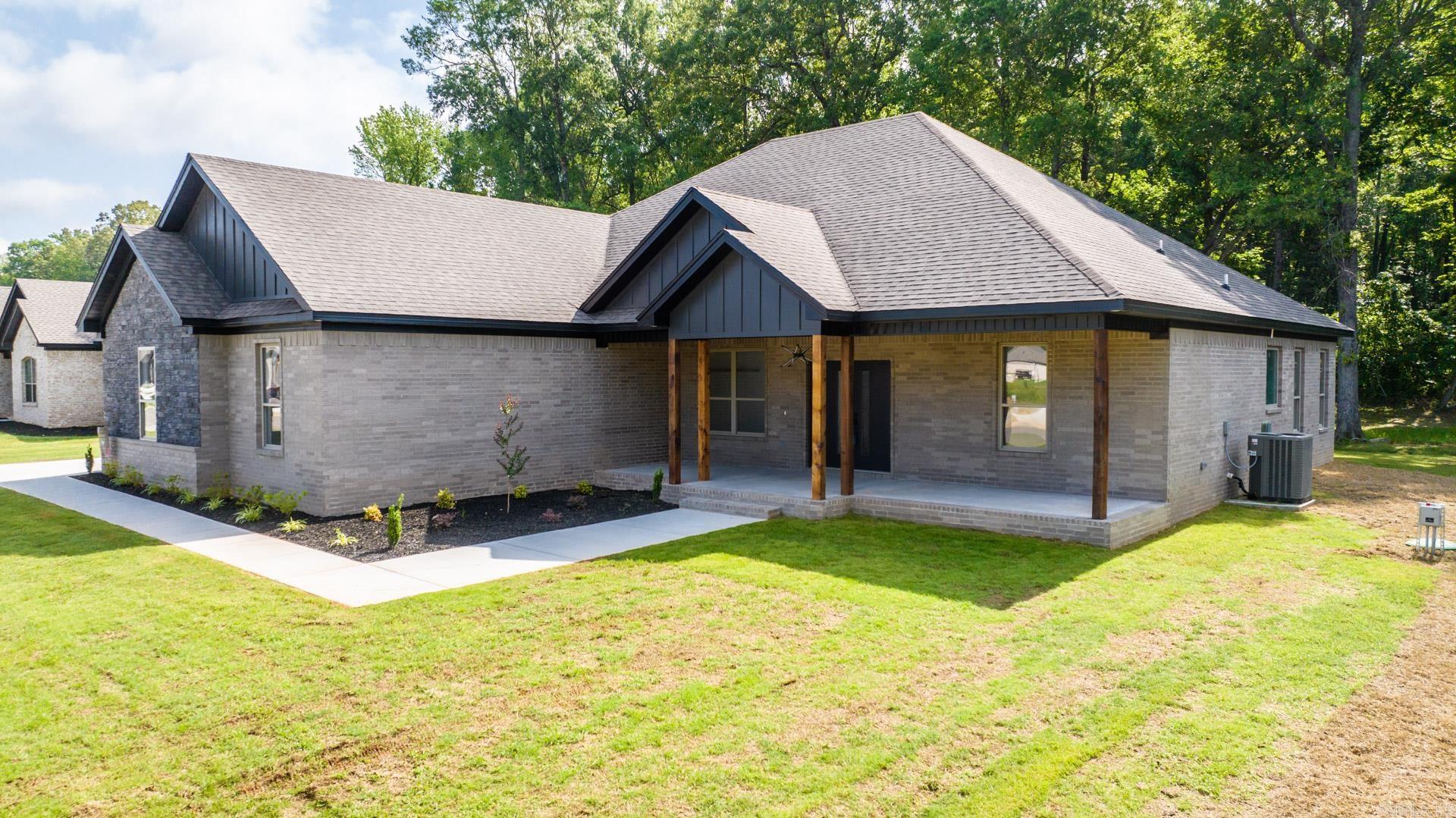 MOUNT TABOR ESTATES - Residential