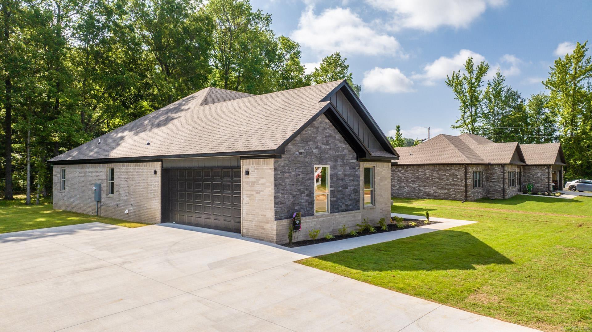 MOUNT TABOR ESTATES - Residential