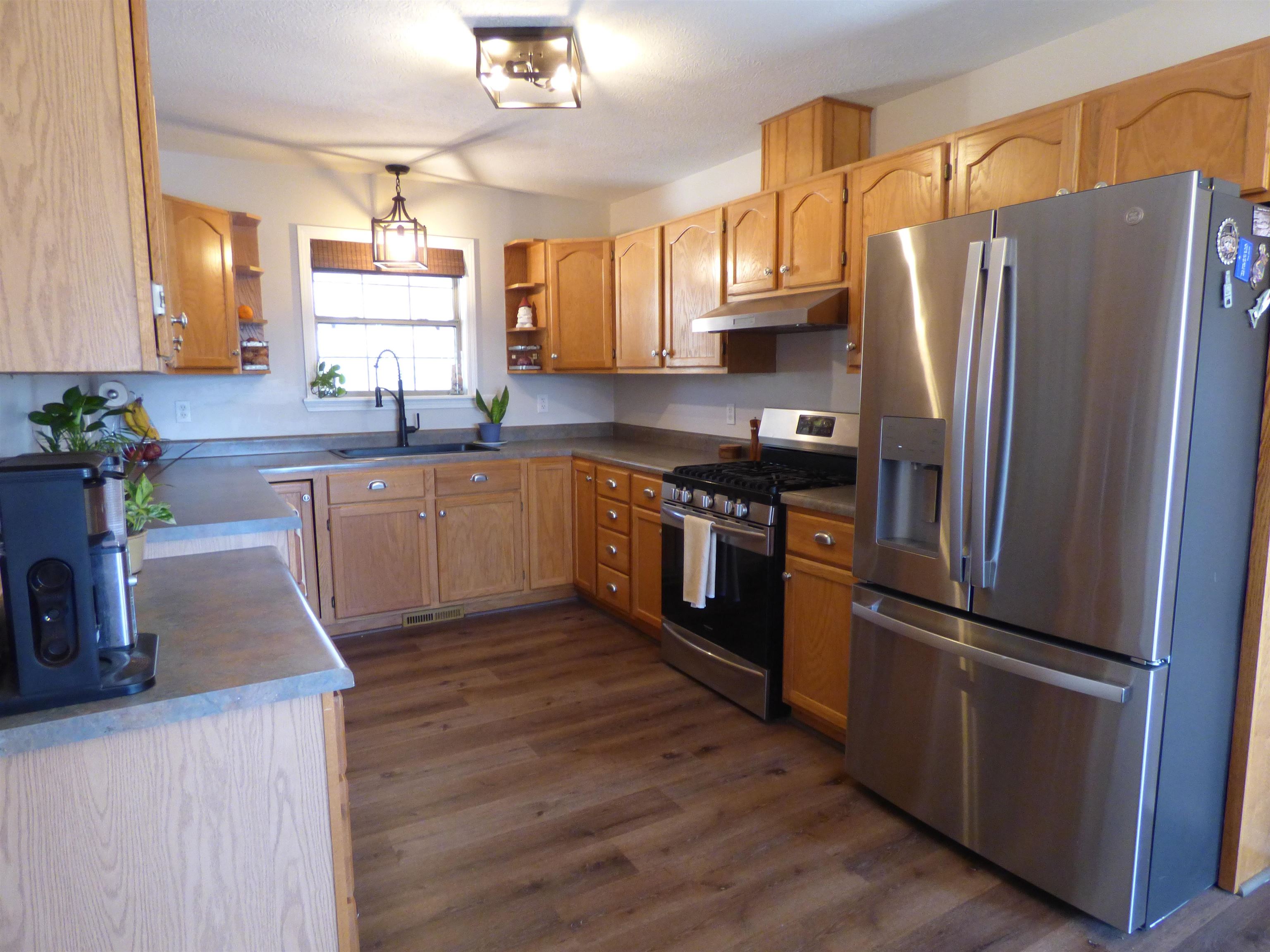 BUFORD ESTATES - Residential