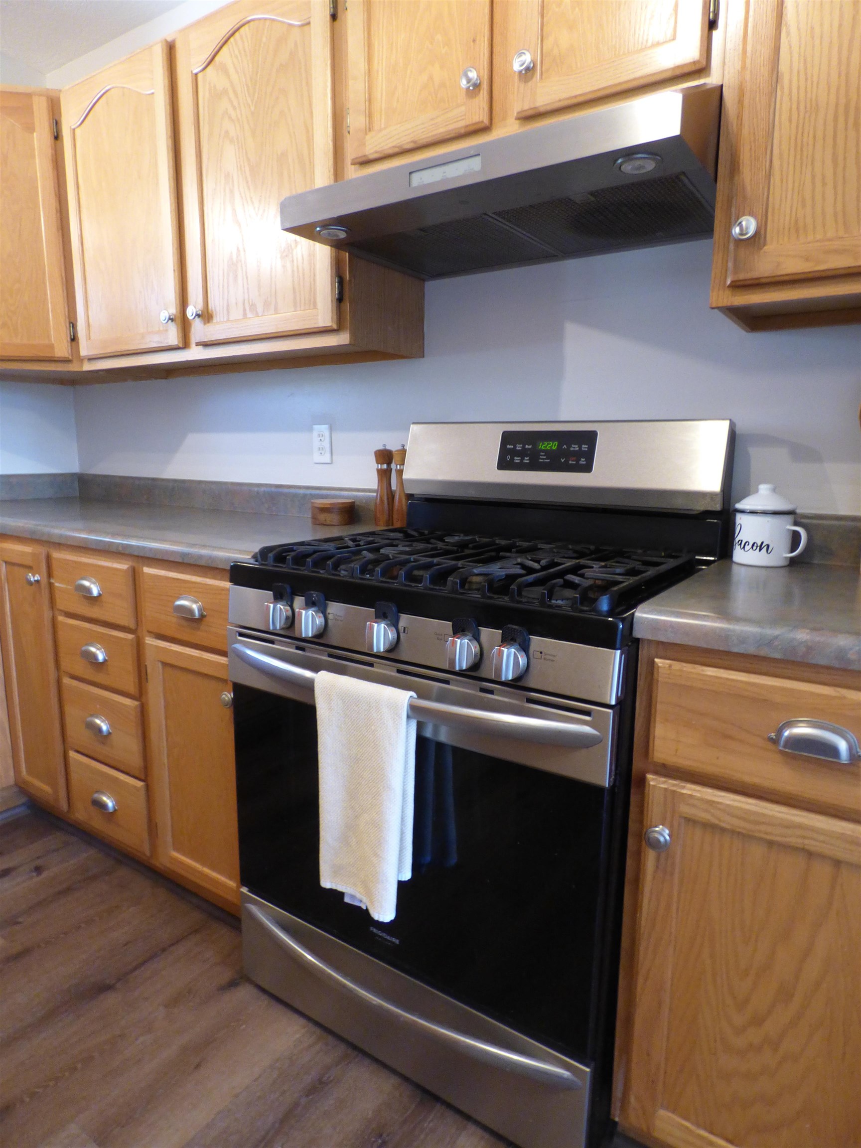 BUFORD ESTATES - Residential